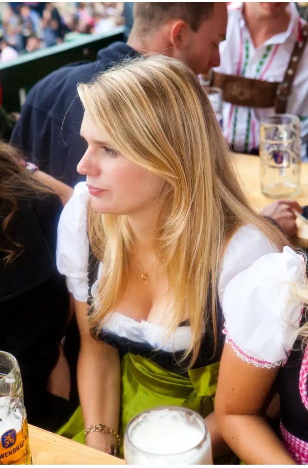 German girls. Oktoberfest - Girls, Germany, Oktoberfest, Beautiful girl, Beer, Blonde, Longpost