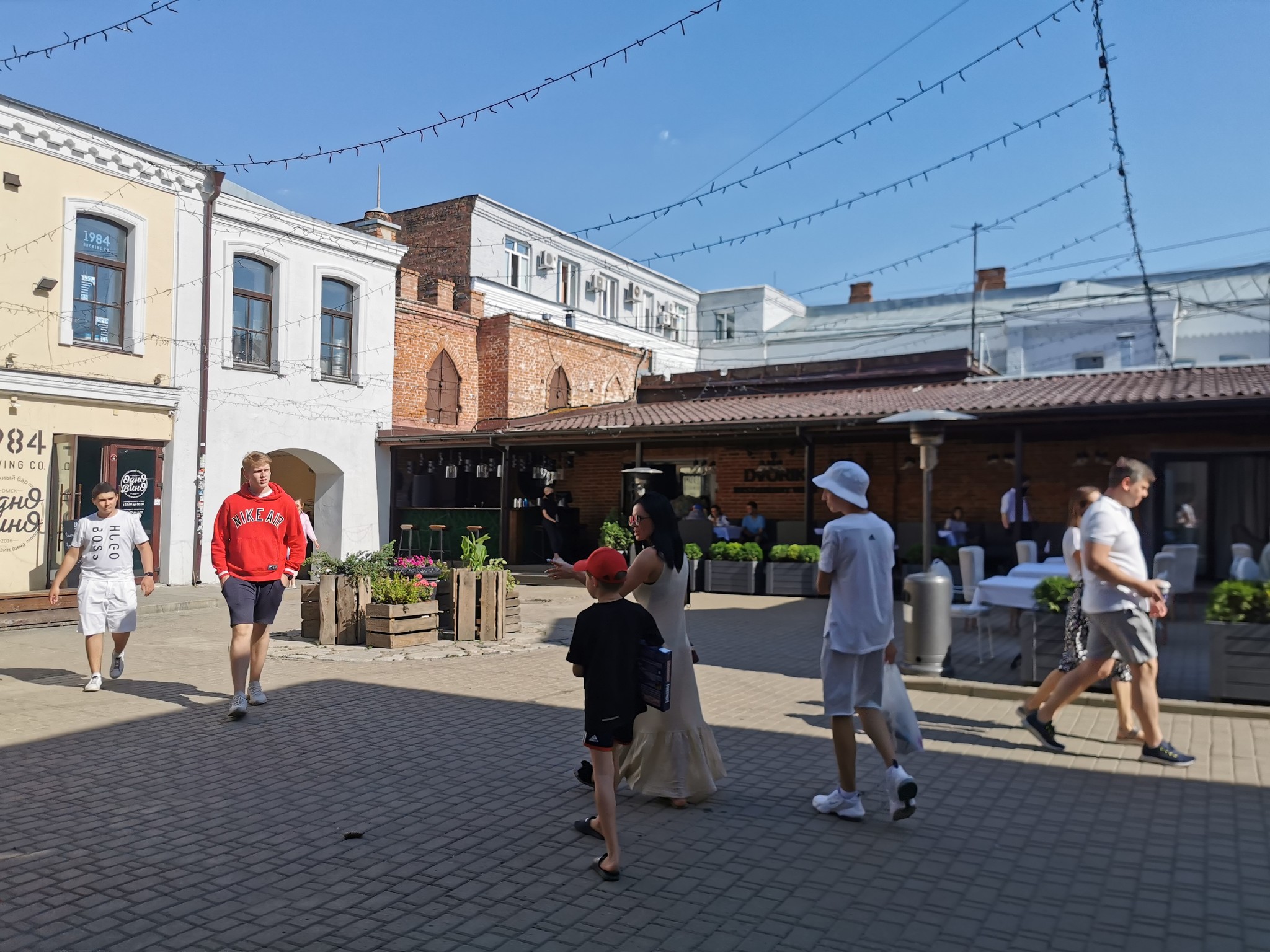 Омск. Камергерский переулок. В каждом городе есть такой свой! | Пикабу