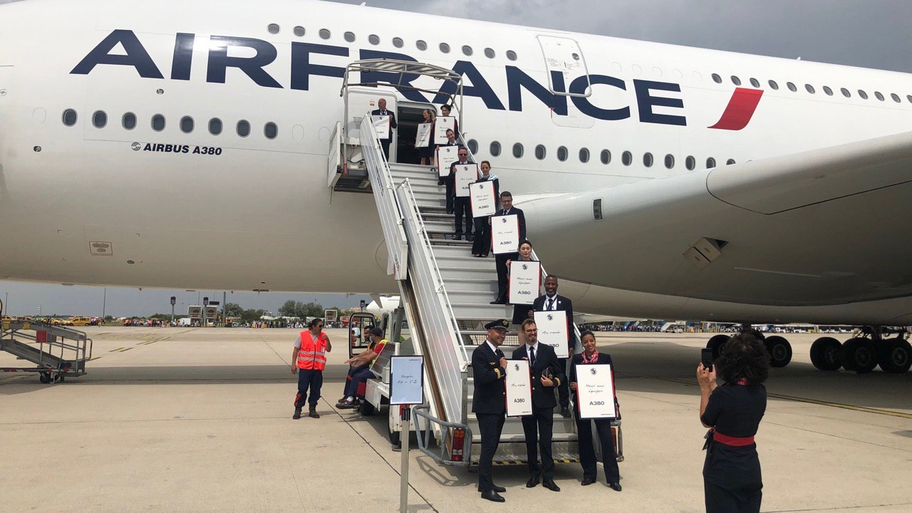 That's all. Air France A380 makes its last flight - Air France, Airbus A380, Airplane, Parting, The photo, Aviation, Longpost