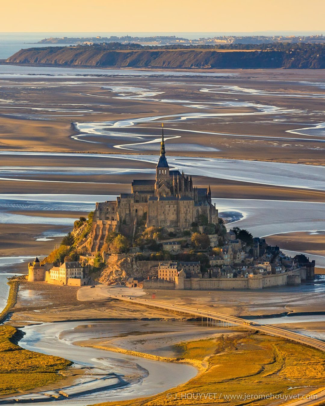 Мон-Сен Мишель (Mont Saint-Michel). Омлет матушки Пуляр | Пикабу