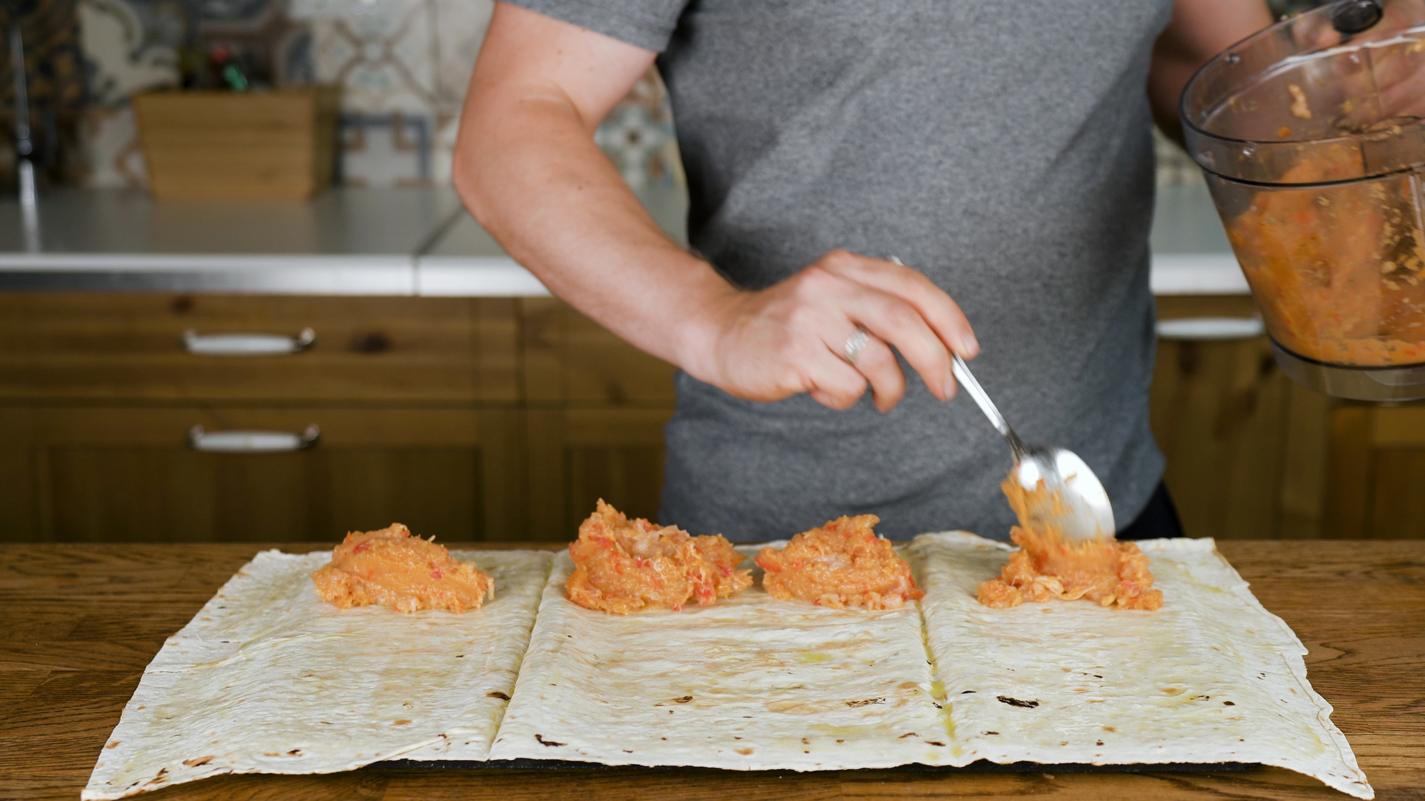 Chicken rolls made from lavash, but in the form of a pie - My, Recipe, Chicken recipes, Video recipe, Pita, Video, Longpost, Cooking