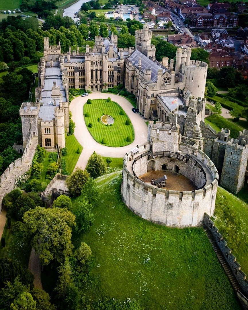 Medieval castles that have survived to this day - Architecture, Middle Ages, Lock, Fortress, Europe, Beautiful view, Longpost, Fortification, Hohenzollern Castle