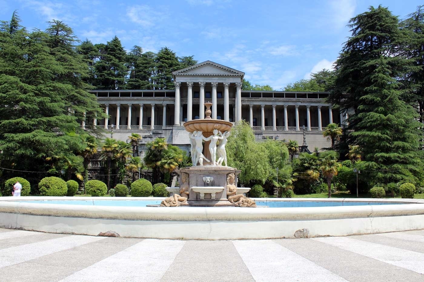 Abandoned sanatorium Ordzhonikidze Sochi. And once upon a time the famous Soviet film Old Man Hottabych was filmed here! - Abandoned, Sanatorium, Sochi, Longpost, Sanatorium Ordzhonikidze