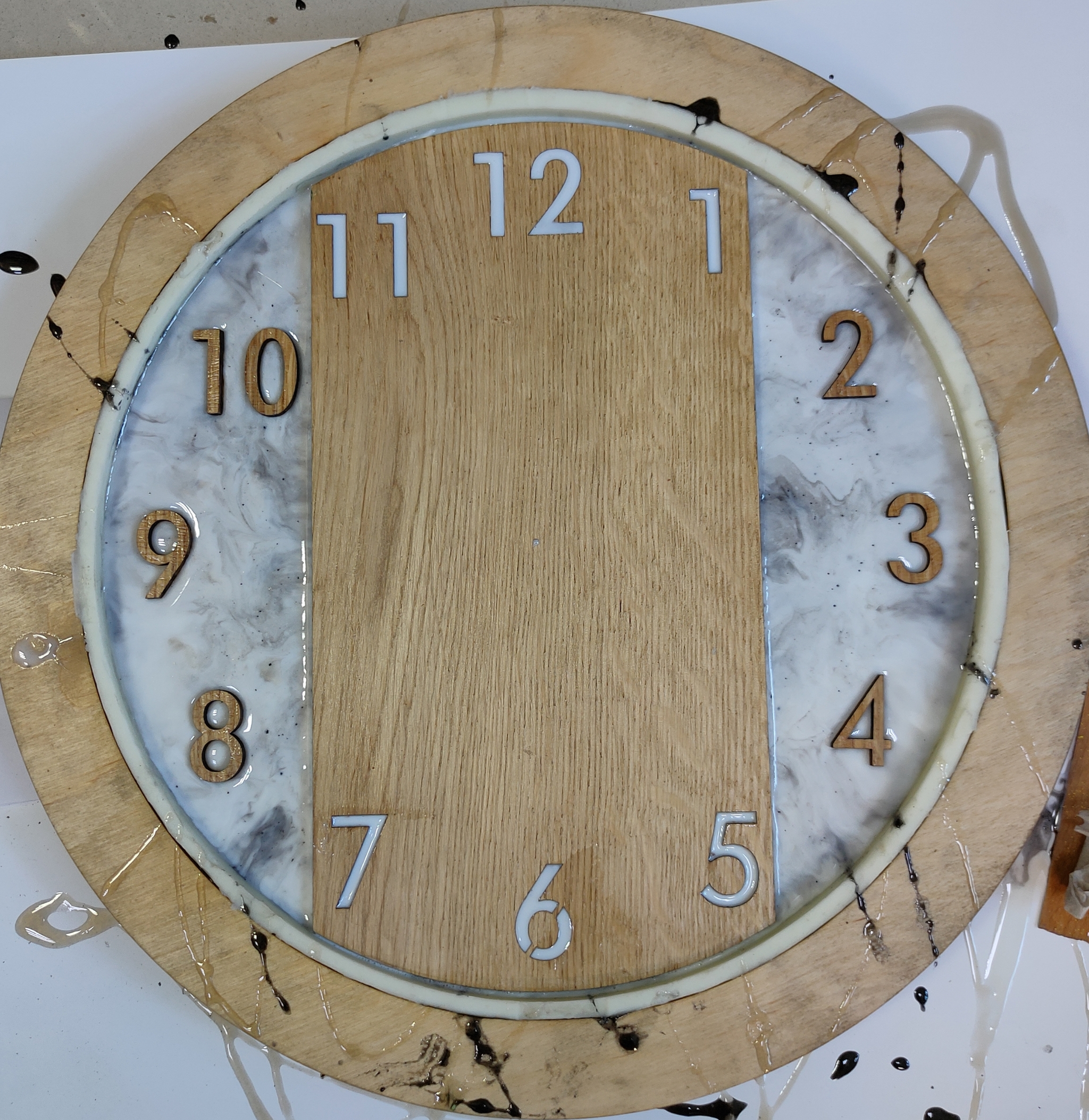 Epoxy resin watch - My, Epoxy resin, Clock, Needlework with process, Phosphor, Laser cutting, Longpost