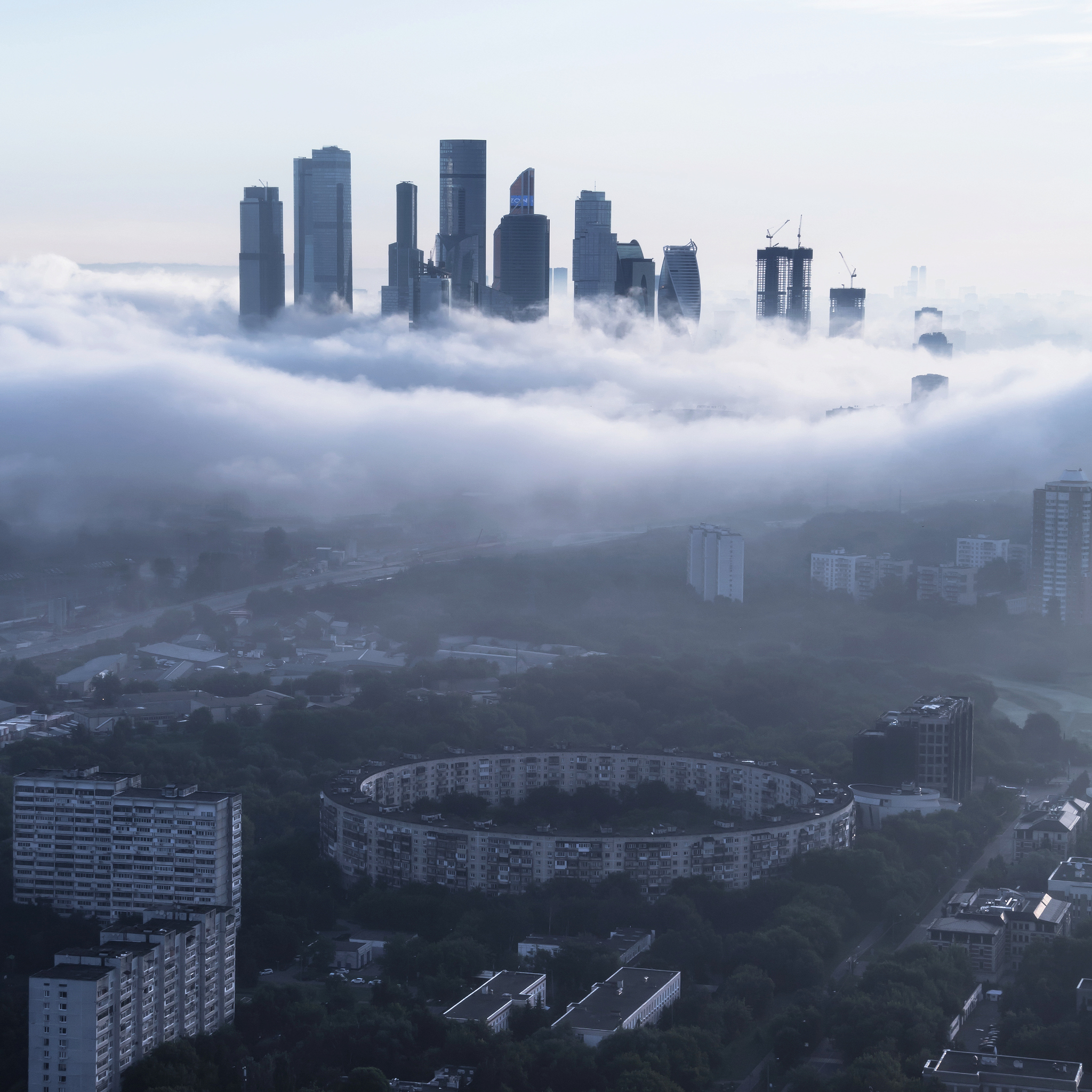 «Мгла». Российская версия - Моё, Туман, Москва, Москва-Сити, Небоскреб