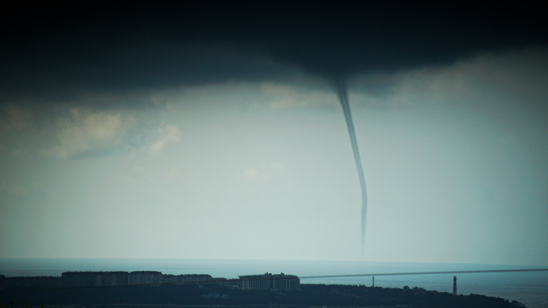 Gelendzhik today - My, Sony, Gelendzhik, Thunderstorm, The photo