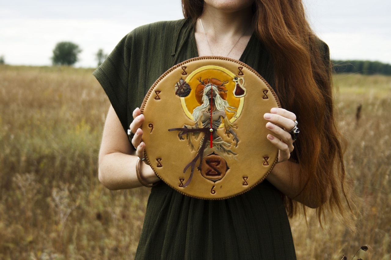 Clock Noonday. Photoshoot in the fields) - My, Witcher, The Witcher 3: Wild Hunt, PHOTOSESSION, Clock, Wall Clock, Needlework without process, Longpost