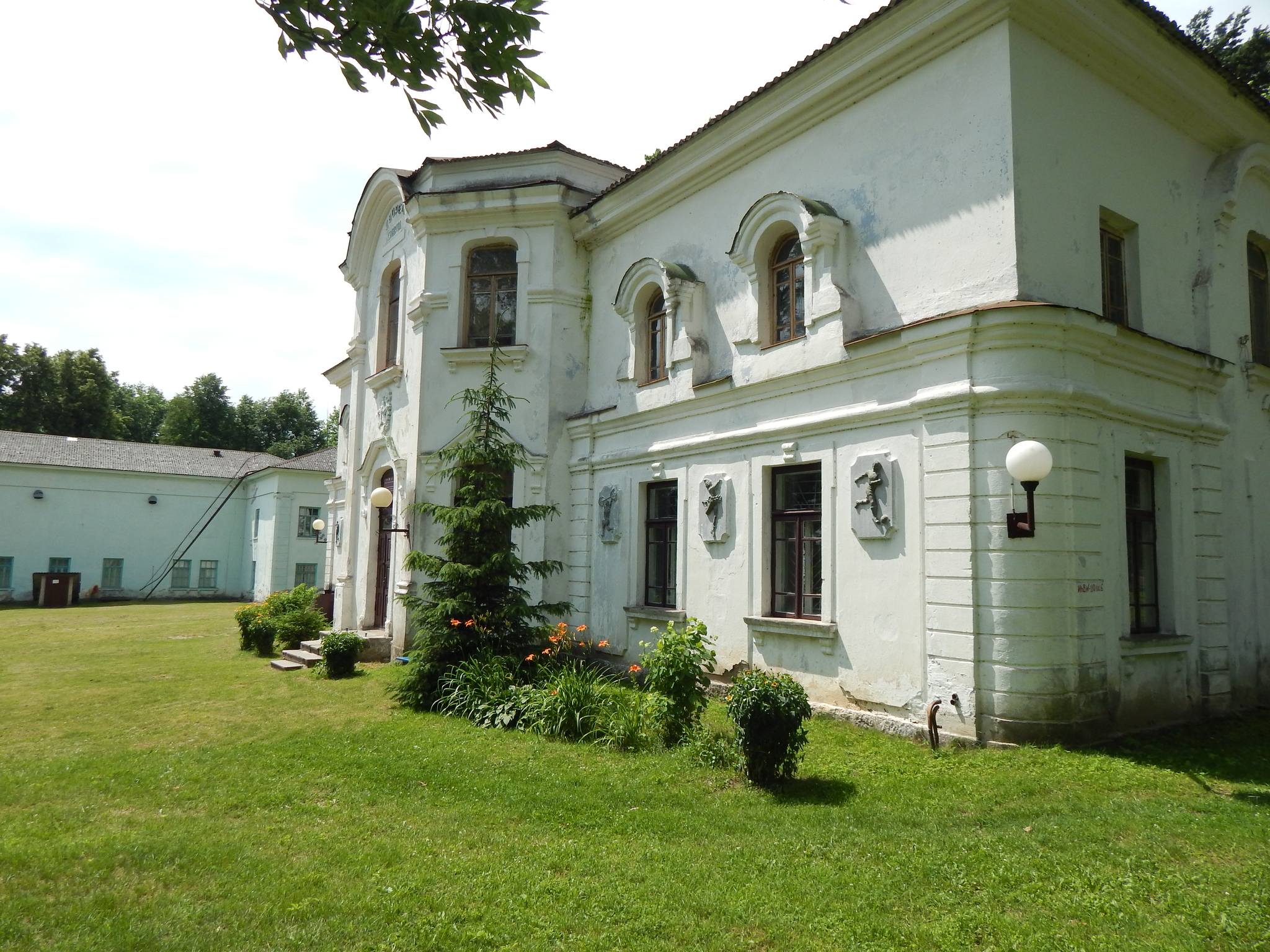 The ancient Puslovsky estate “Albertin” in Slonim. Belarus - My, Story, Travels, Republic of Belarus, Slonim, Manor, sights, Lake, Video, Longpost