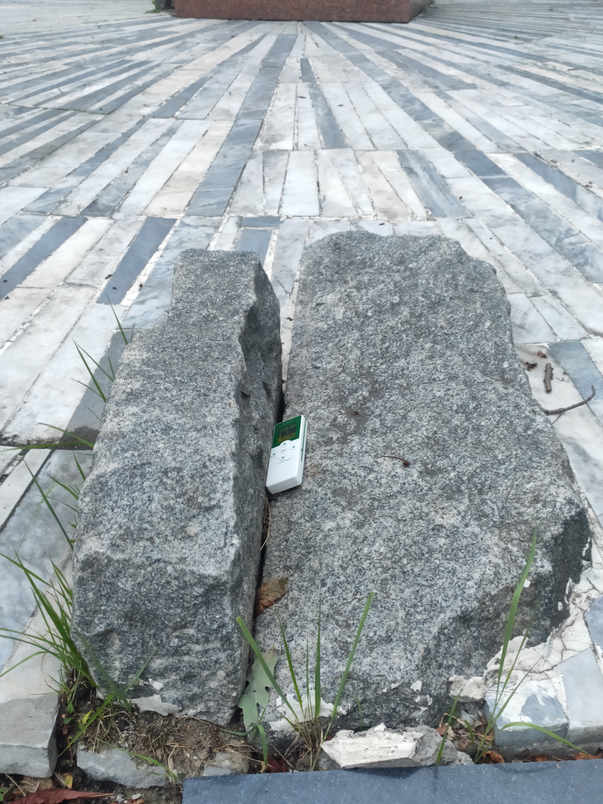 Measurement of radiation levels in granite in Ryazan - Radiation, Dosimeter, Ryazan, Granite, Longpost