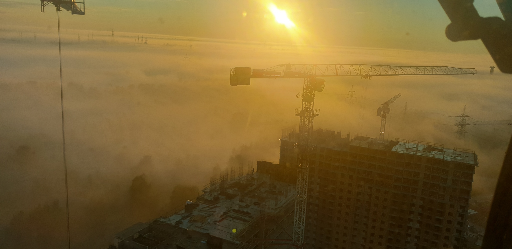 Good morning! - My, The photo, Good morning, Fog, dawn, Building, Crane operator, Saint Petersburg