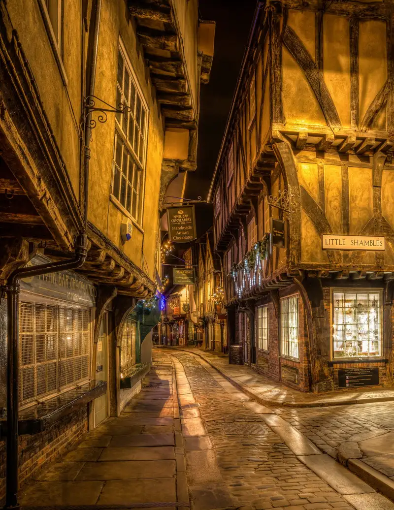 Historic street in the heart of York, where most of the buildings date from the 14th and 15th centuries - The photo, Night, The street, Town, Copy-paste, York City, England