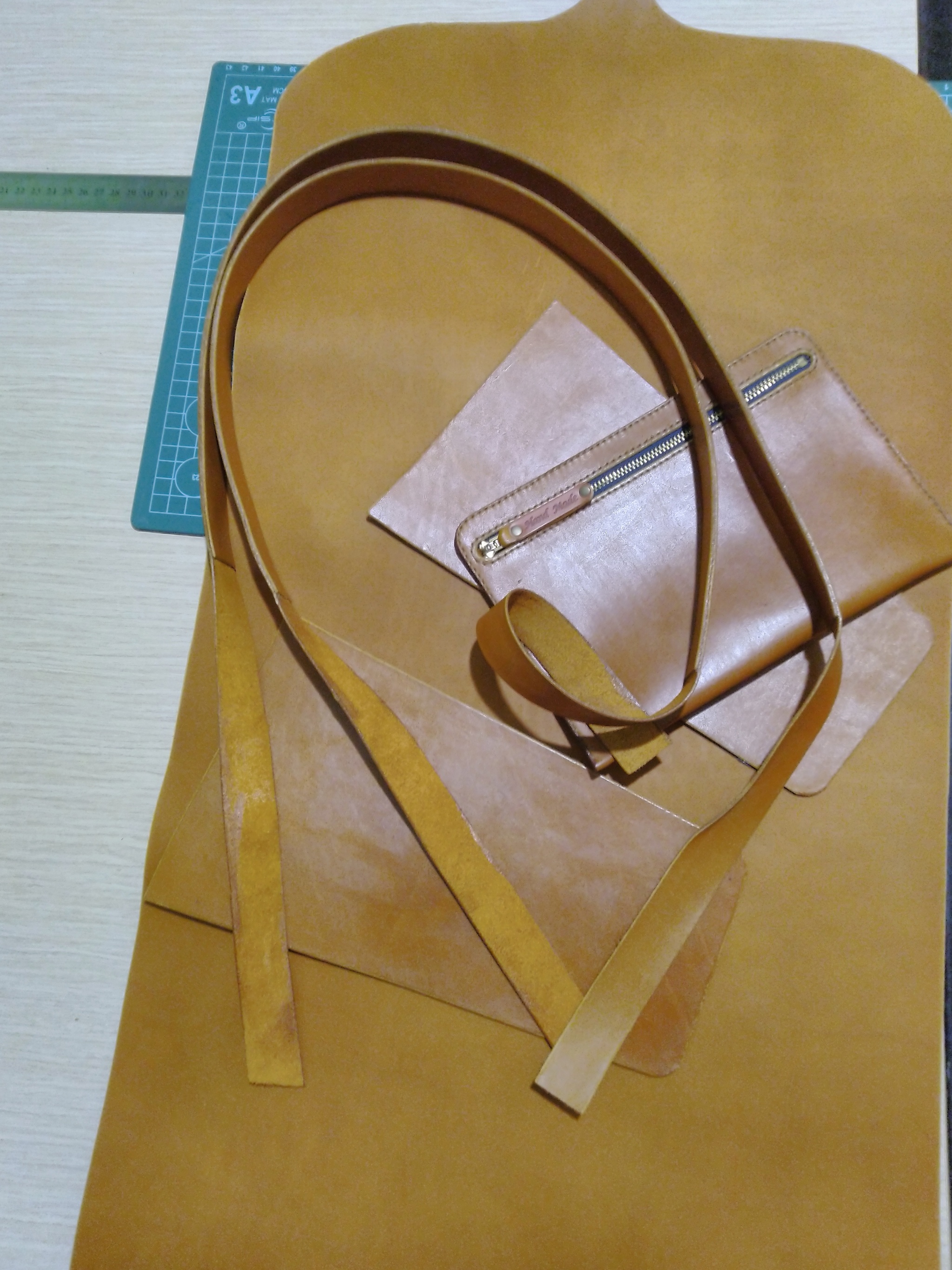 Another job. Lady's bag - My, Leather products, Lady's bag, Сумка, Leather craft, Belt, Wallet, With your own hands, Video, Longpost, Needlework with process