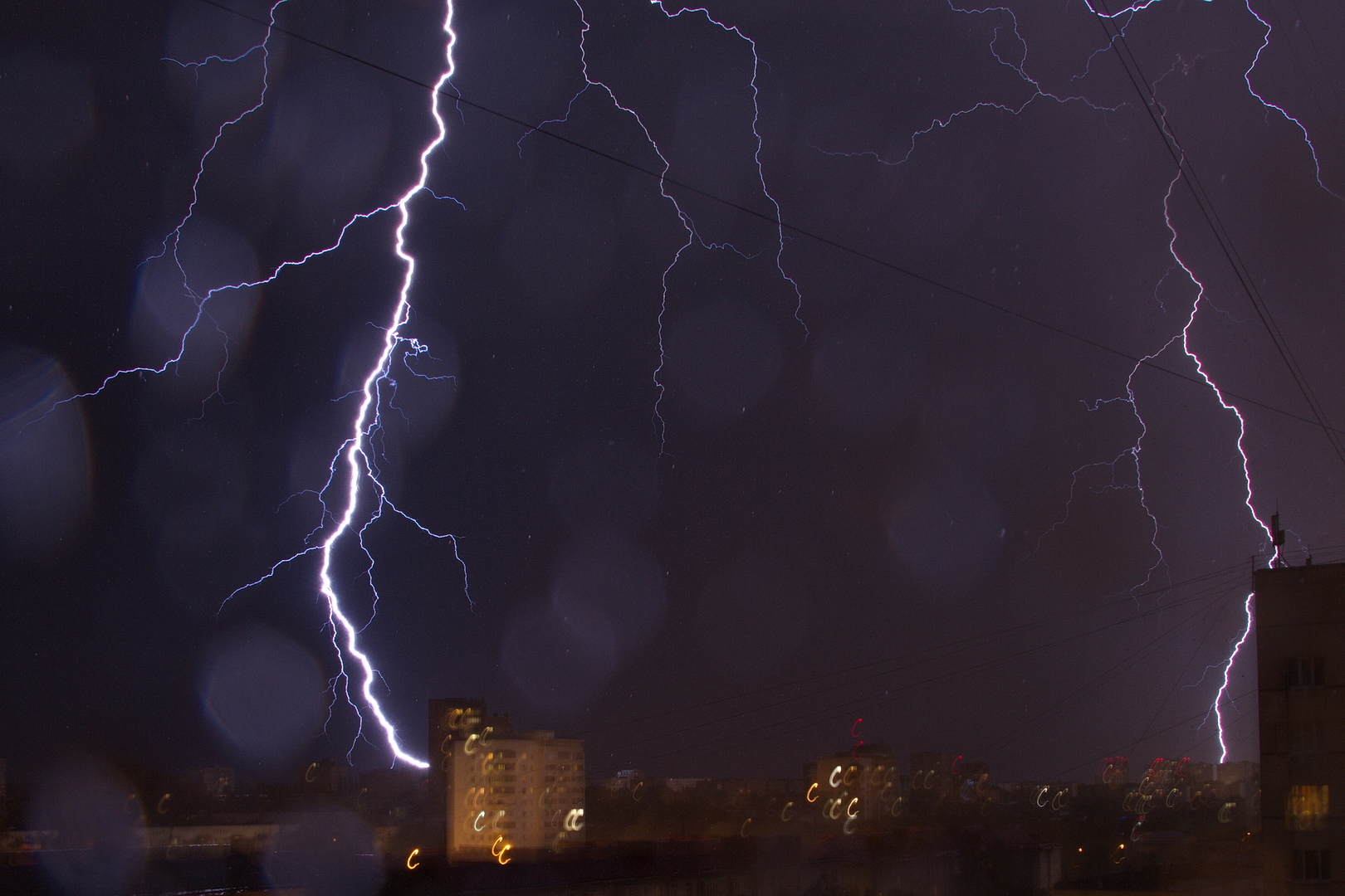 Ufa evening lightning - My, Ufa, Lightning, Rain, Thunderstorm, Evening, Friday