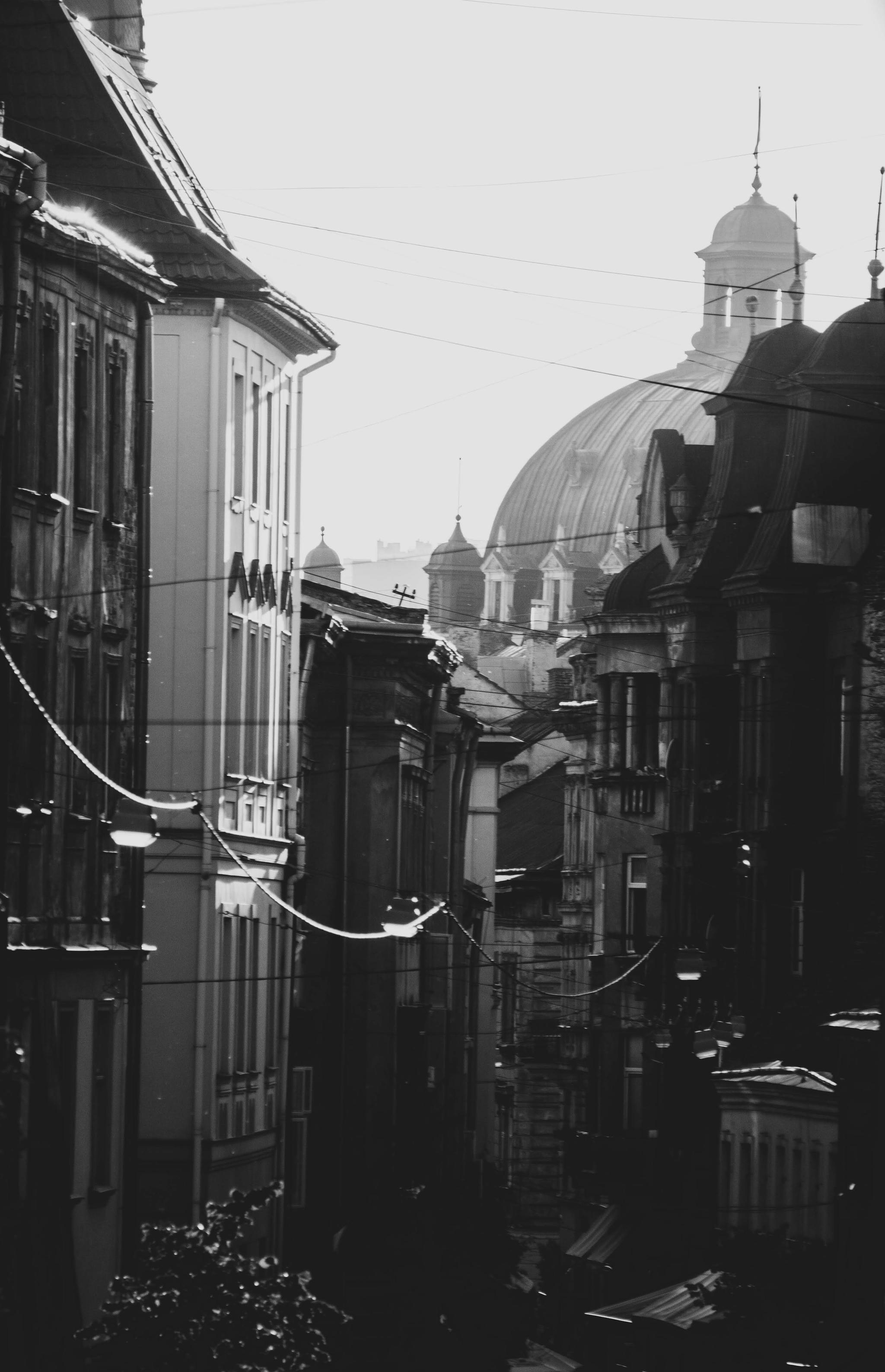 Lviv - My, The photo, Black and white, Urbanphoto, Telephoto lens, Sony a6000, Manual optics, Lviv, Longpost