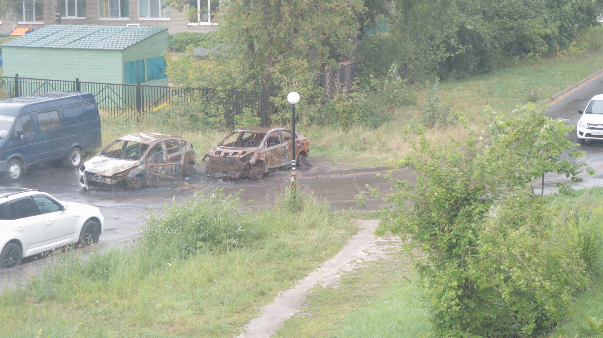 Parking on the lawn is dangerous - My, Неправильная парковка, Fire, Accident, Amazing, Negative