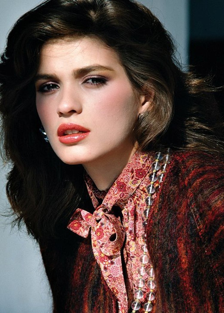 Gia Carangi was the youngest of three children and people described her as being especially close to her mother. - Gia, Celebrities, Longpost