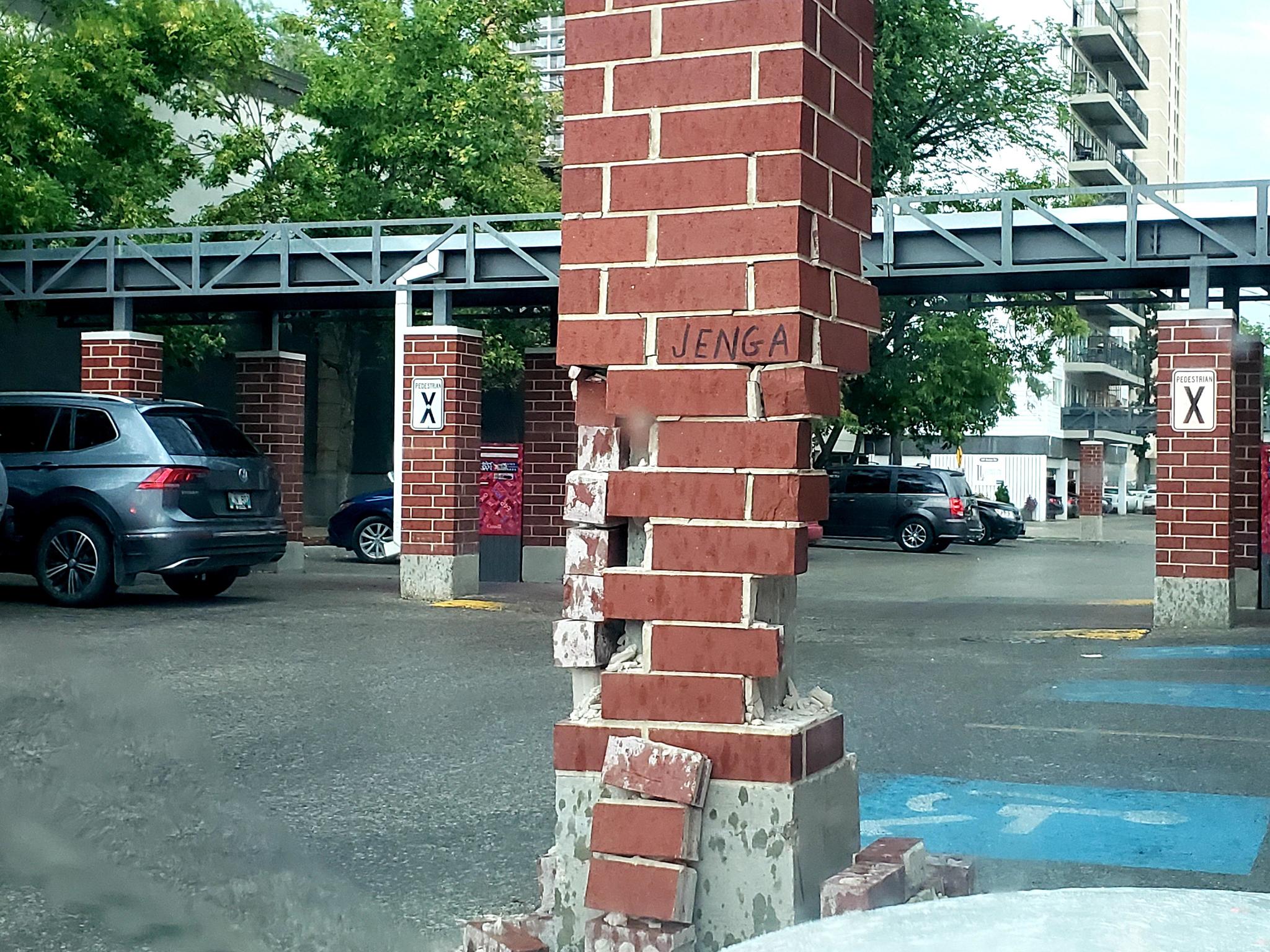 Jenga is getting more and more fun - Jenga, Board games, Brickwork