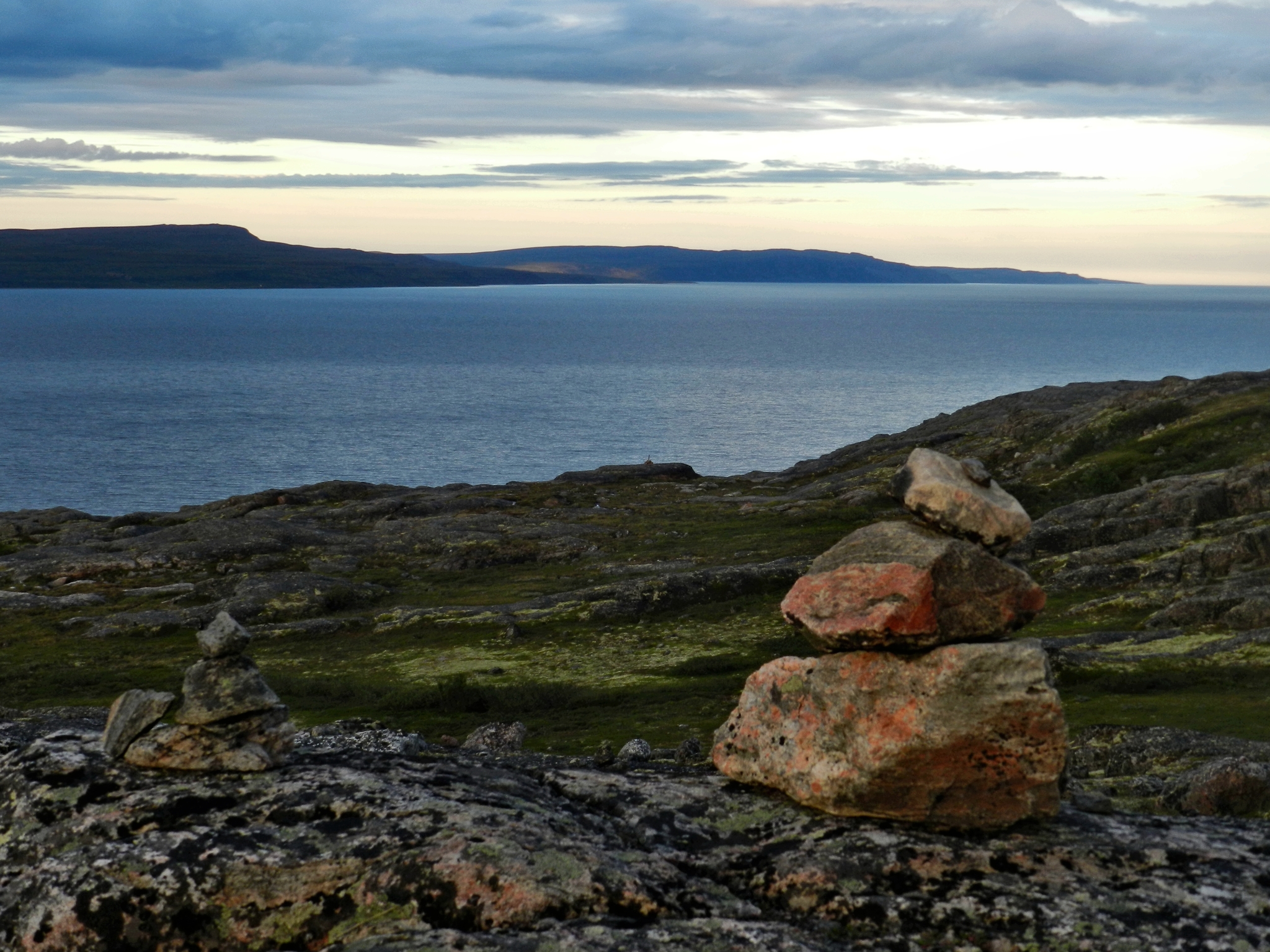 A trip to the Rybachy Peninsula! On the search for ancient petroglyphs! Trailer. TumbleweedKola - My, Petroglyphs, Rybachy Peninsula, Kola Peninsula, Travels, Adventures, Renault Duster, Toyota, Sea, Barents Sea, Ocean, Lighthouse, View, beauty, Murmansk, Waterfall, Pass, Musta-Tunturi, A rock, The mountains, Jeep, Video, Longpost