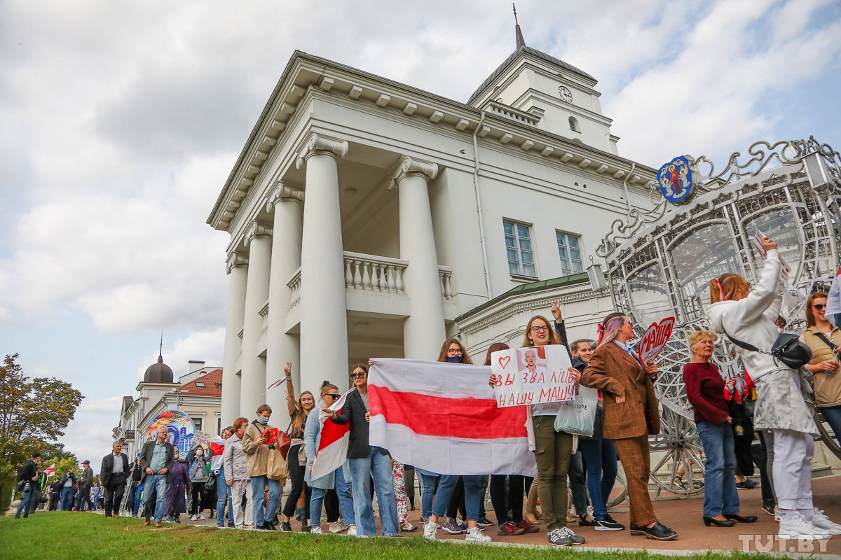 1) September 12. Protests in Belarus - City Day / Women's March - Politics, Women, Girls, Republic of Belarus, Protests in Belarus, Detention, Militia, Siloviki, Video, Longpost