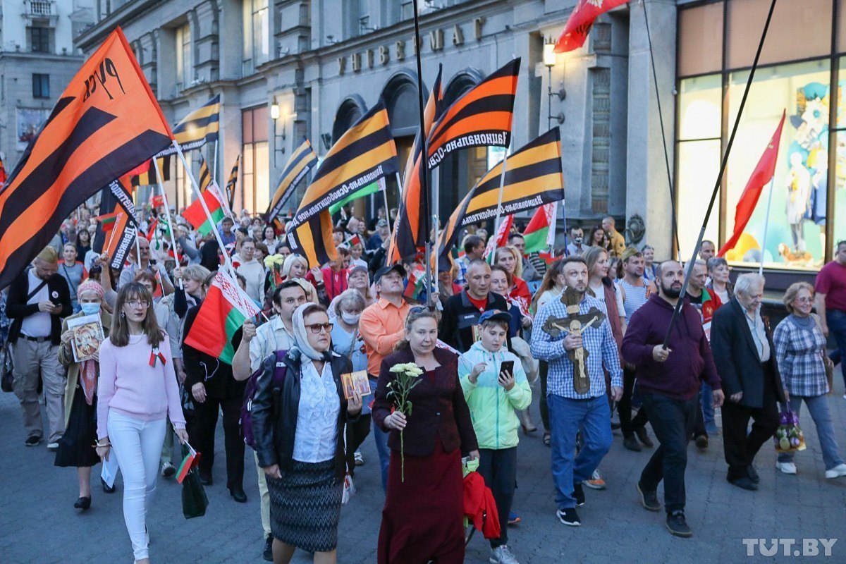 Supporters of Lukashenko held a rally in the center of Minsk - Politics, news, Republic of Belarus, Protests in Belarus, Alexander Lukashenko, Longpost