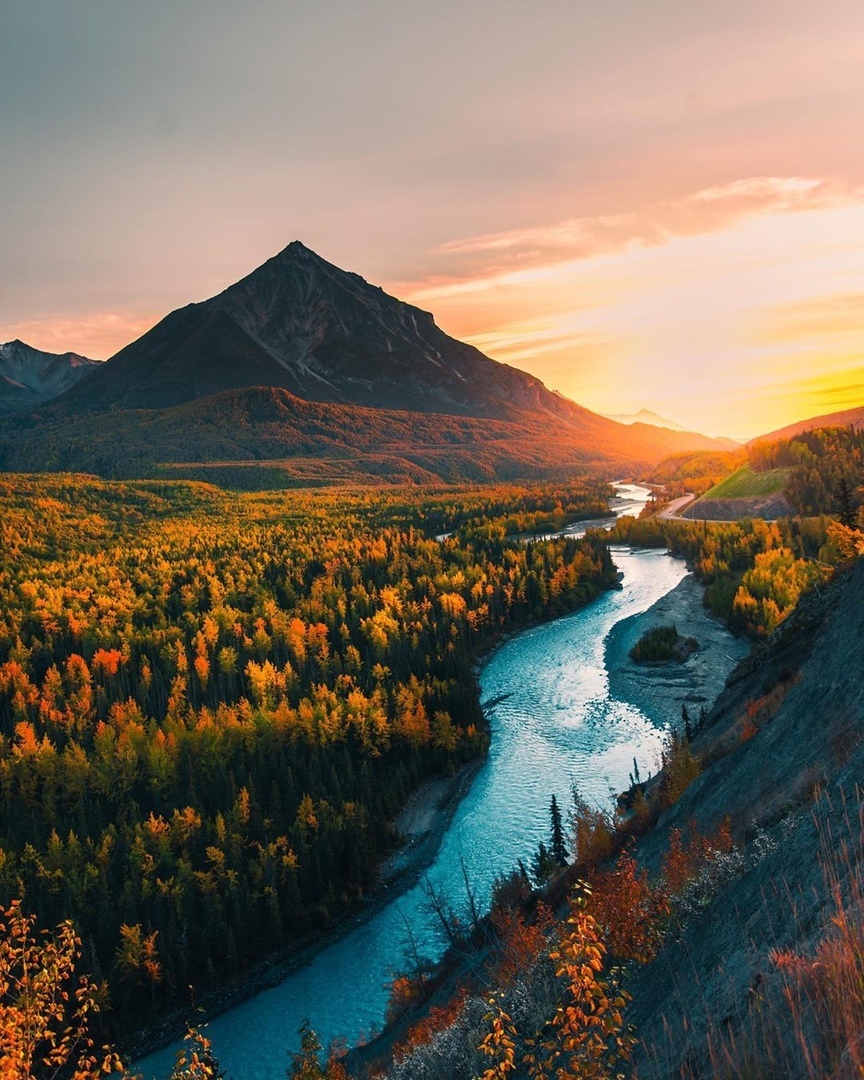 Autumn in Alaska - Autumn, Nature, Alaska, The photo, USA, Forest, River, Road, The mountains, Longpost