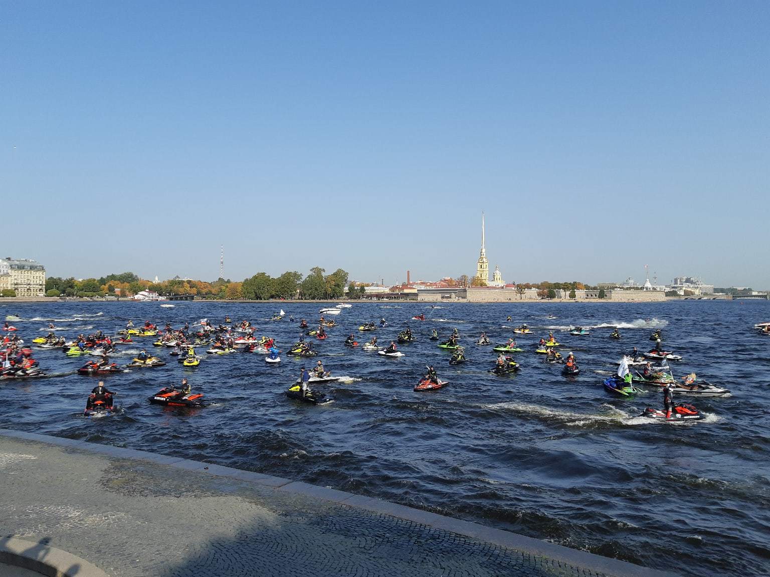 Neva River. Jet skis. St. Petersburg, September 27, 2020 - My, Jet ski, Neva River, Neva, Saint Petersburg, The photo, Tourism Day, Closing the season, Longpost