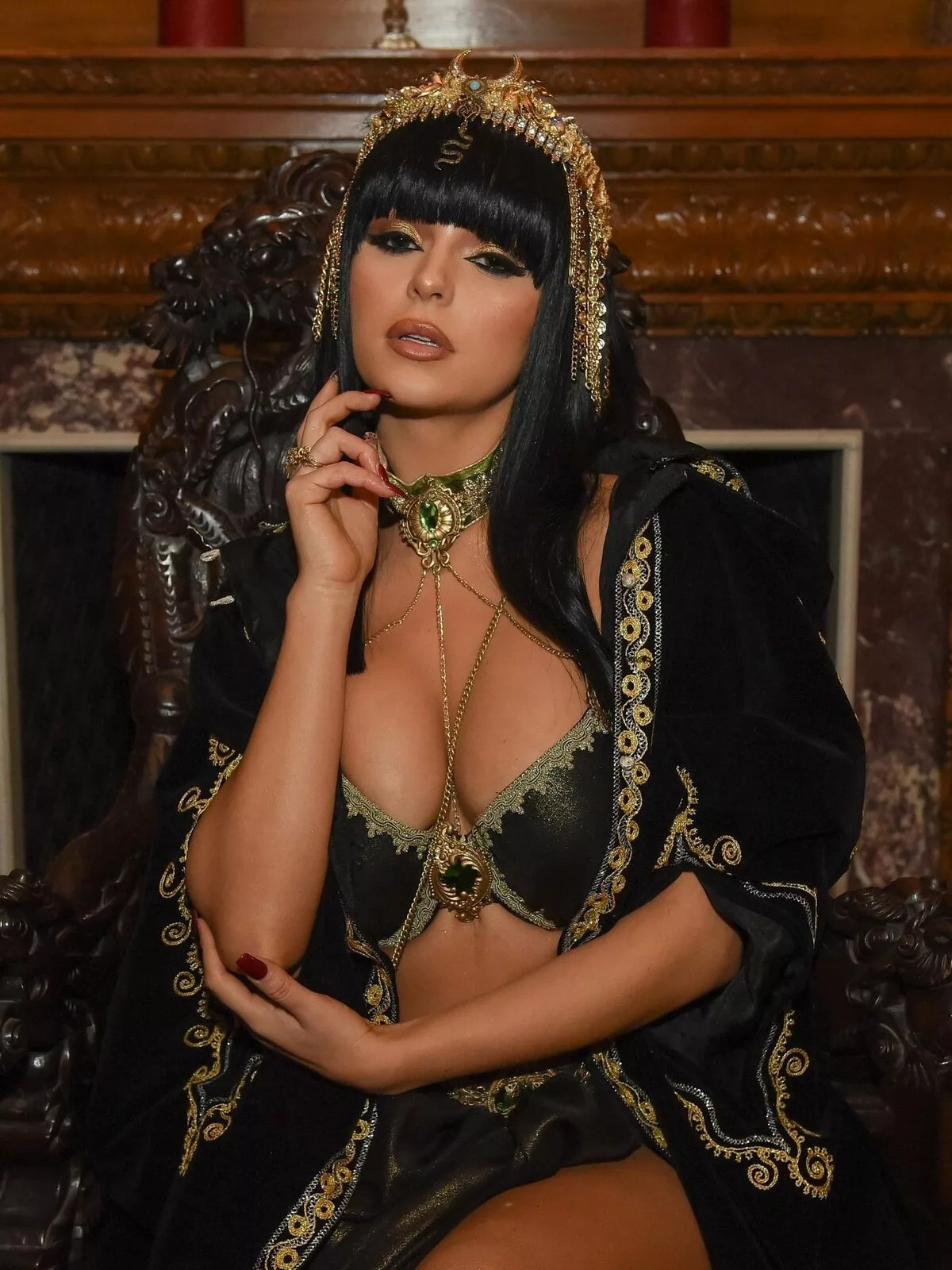 New Cleopatra - NSFW, Costume, Cleopatra, Foreshortening, Models, Top Model, Longpost, Girls