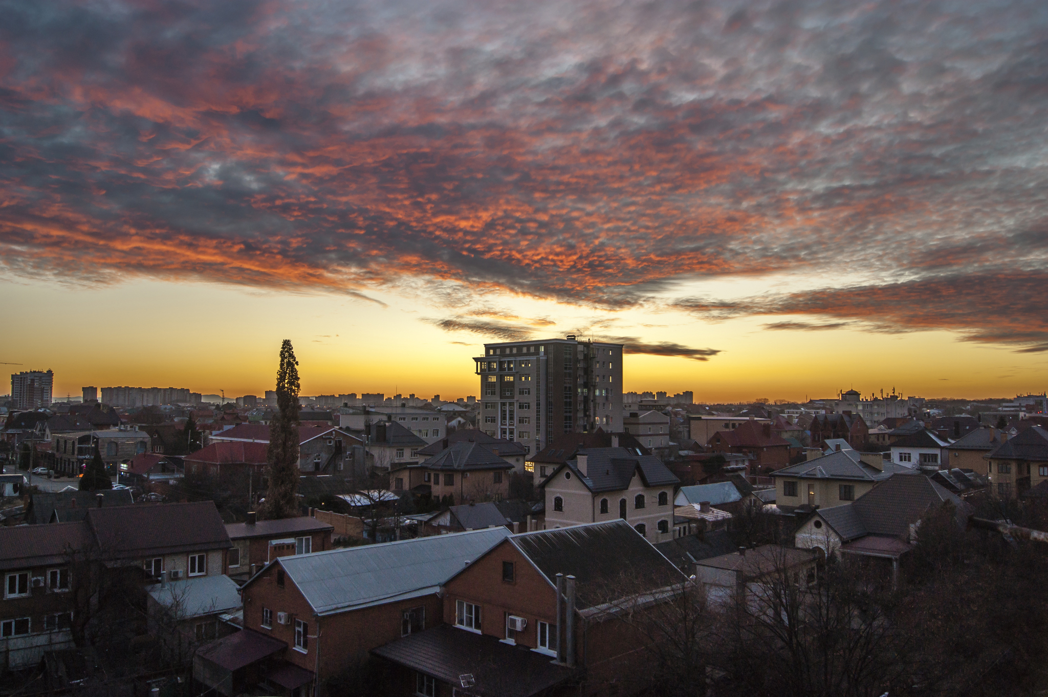 Variegated clouds - My, Town, Clouds, Sunset, Evening, Krasnodar, The photo, Beginning photographer