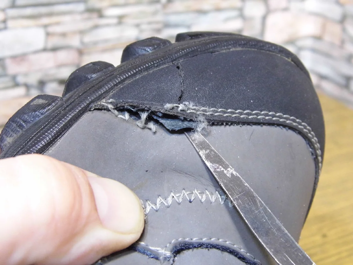 The polymer part on the toe of the boots tore - My, Shoe repair, Wet noses, Patch, Mat, Longpost, Shoes