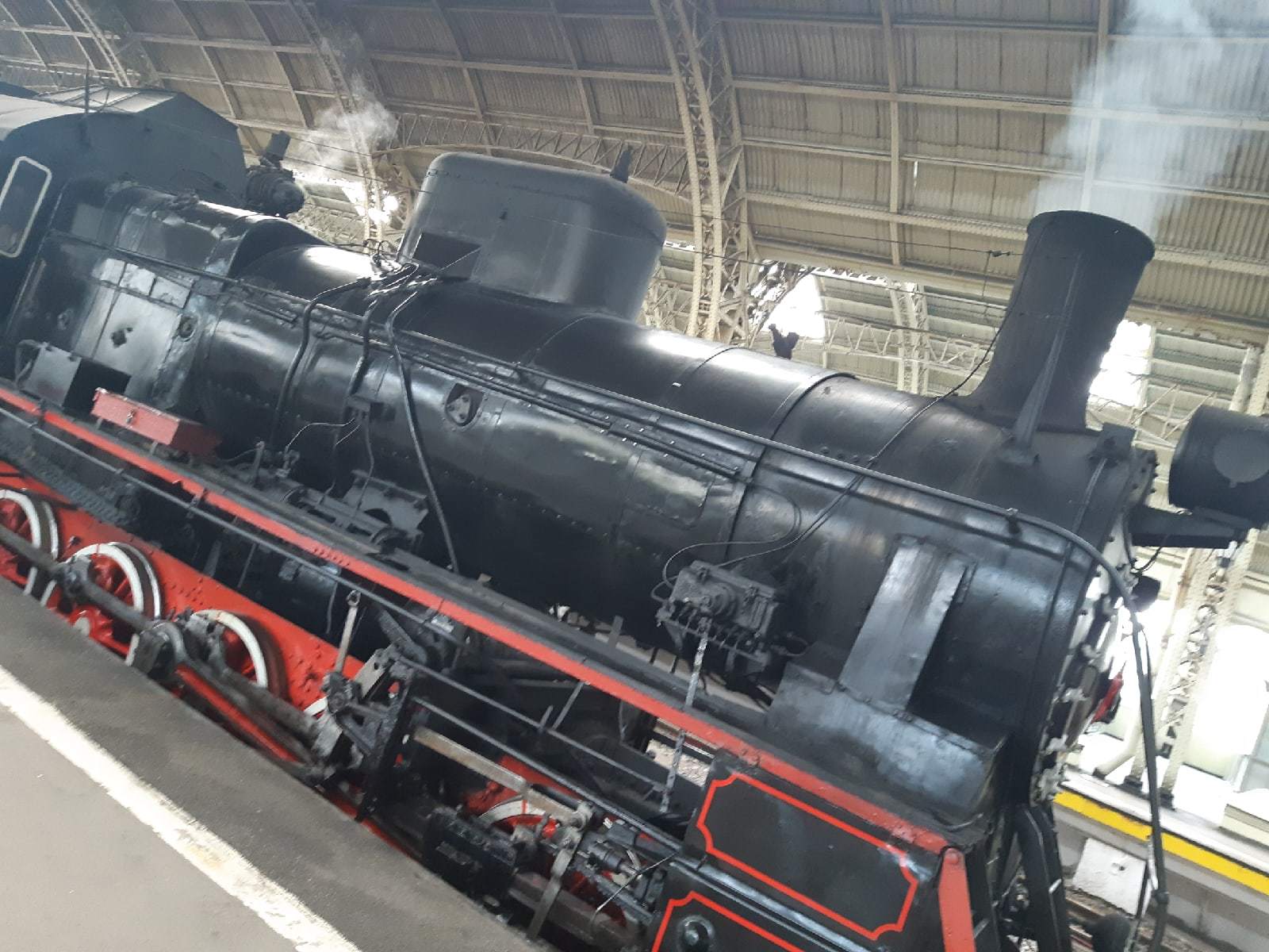 Exterior view of the traveling museum Victory Train and a little bit of Vitebsky Station in St. Petersburg - My, Vitebsk railway station, Saint Petersburg, A train, The photo, Railway station, Longpost