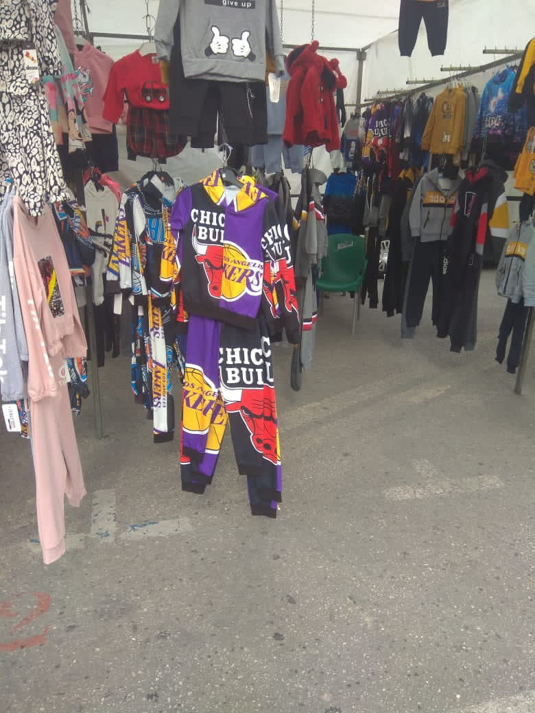 What are you...?! - My, Costume, Spain, Market, Cloth, Humor, Chicago bulls, Los Angeles Lakers