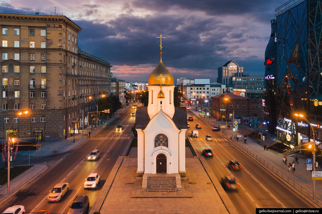 Новокузнецк центр сибири. Центр России Новосибирск часовня. Часовня в Новосибирске на Красном проспекте центр России. Часовня Святого Николая Чудотворца Новосибирск. Город Новосибирск столица Сибири.