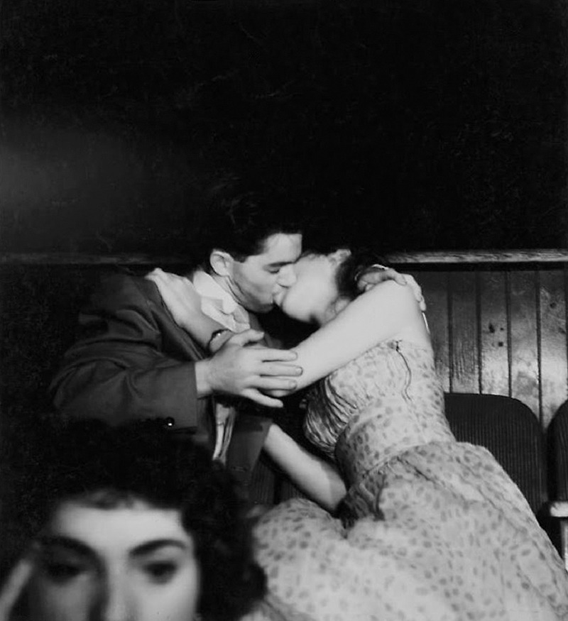 Through the lens of a photographer. Lovers. Arthur Fellig (Weegee). Retro Photo Post - NSFW, The photo, Photographer, Retro, 1930s, 40's, 50th, Black and white, Girls, Underwear, Men and women, Kiss, Erotic, Kink, Longpost