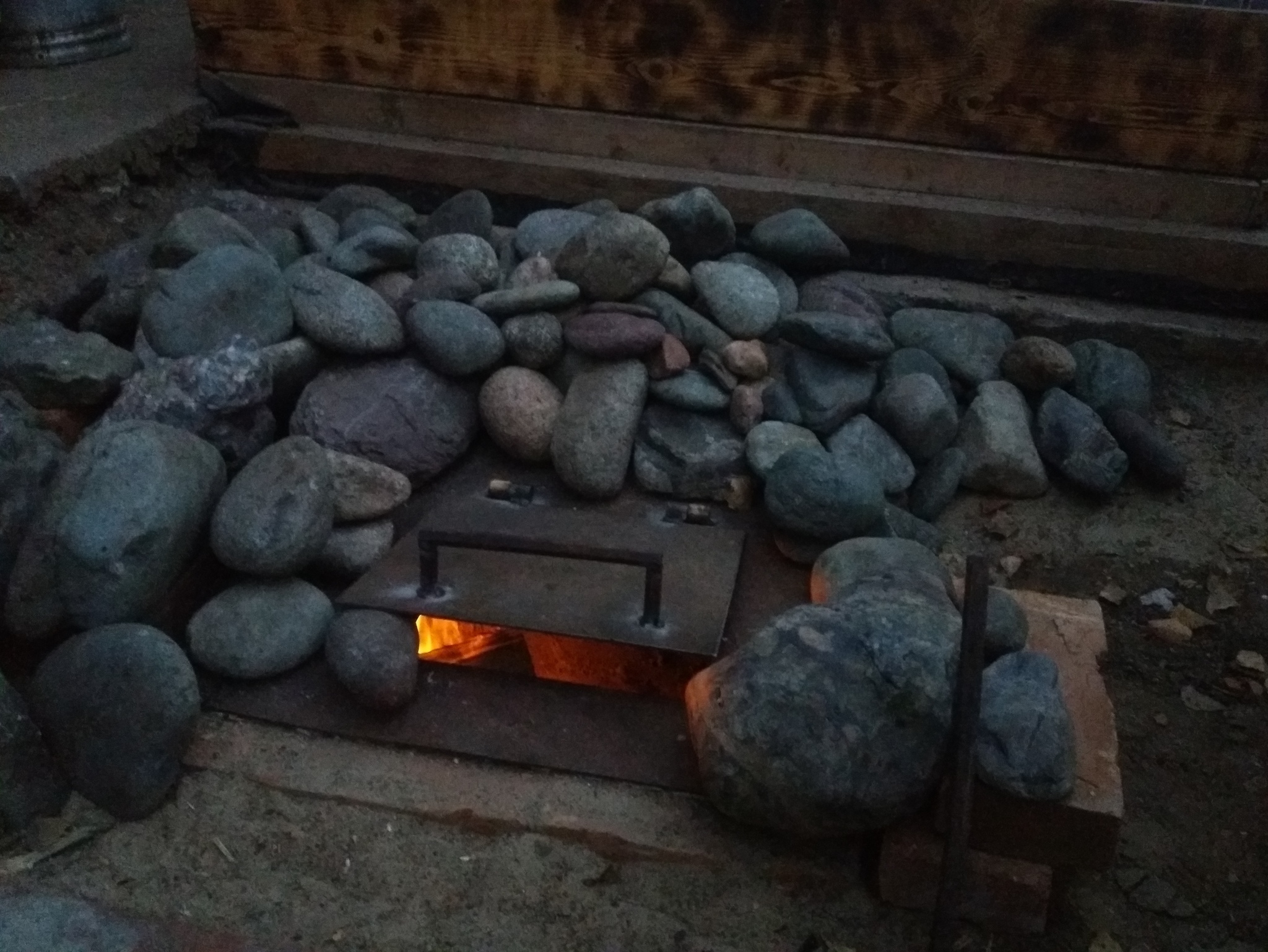 Stove in the greenhouse. The oven is tandoor. Do-it-yourself hearth, earthen stove - My, Dacha, Stove, Bake, Greenhouse, Tandoor, With your own hands, Handmade, Country life, Video, Longpost