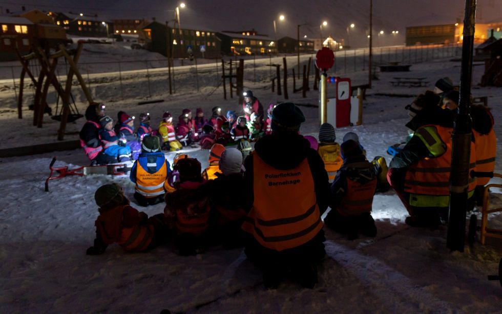 Kindergarten on a polar night - Svalbard, Spitsbergen, Arctic, polar night, Longyearbyen, Longpost, Kindergarten, Children