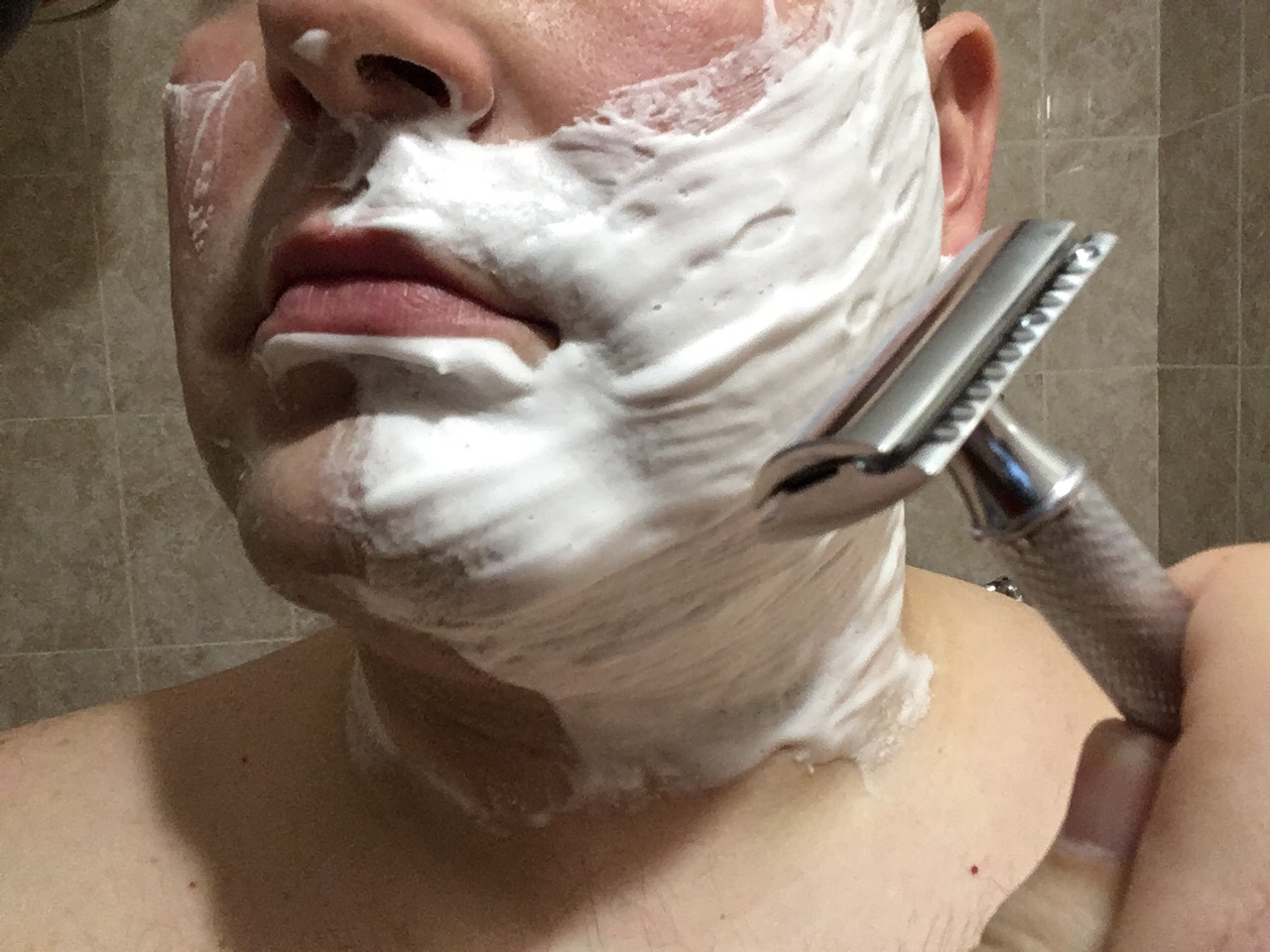 Классическое бритье. ВКБ бритье. Влажное классическое бритье. Брить лицо.