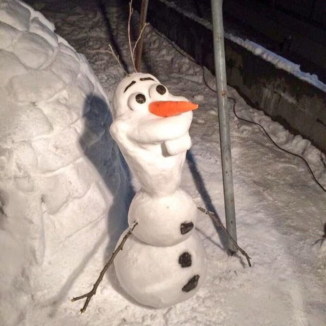 He is - snowman, Cold heart, Olaf