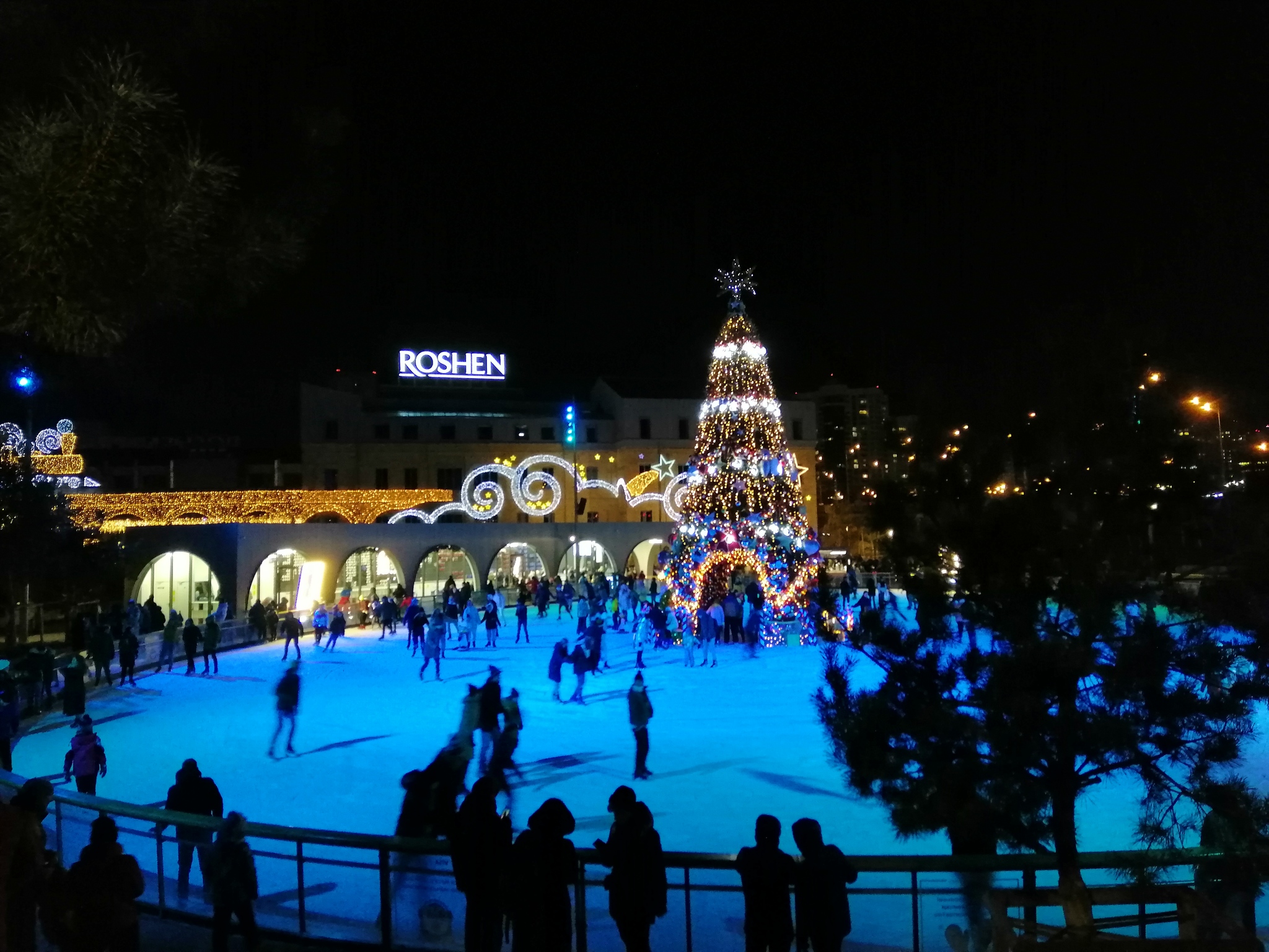 Factory Roshen before the New Year - My, Kiev, Roshen, New Year, Christmas trees, Ice rink, Illuminations, Longpost