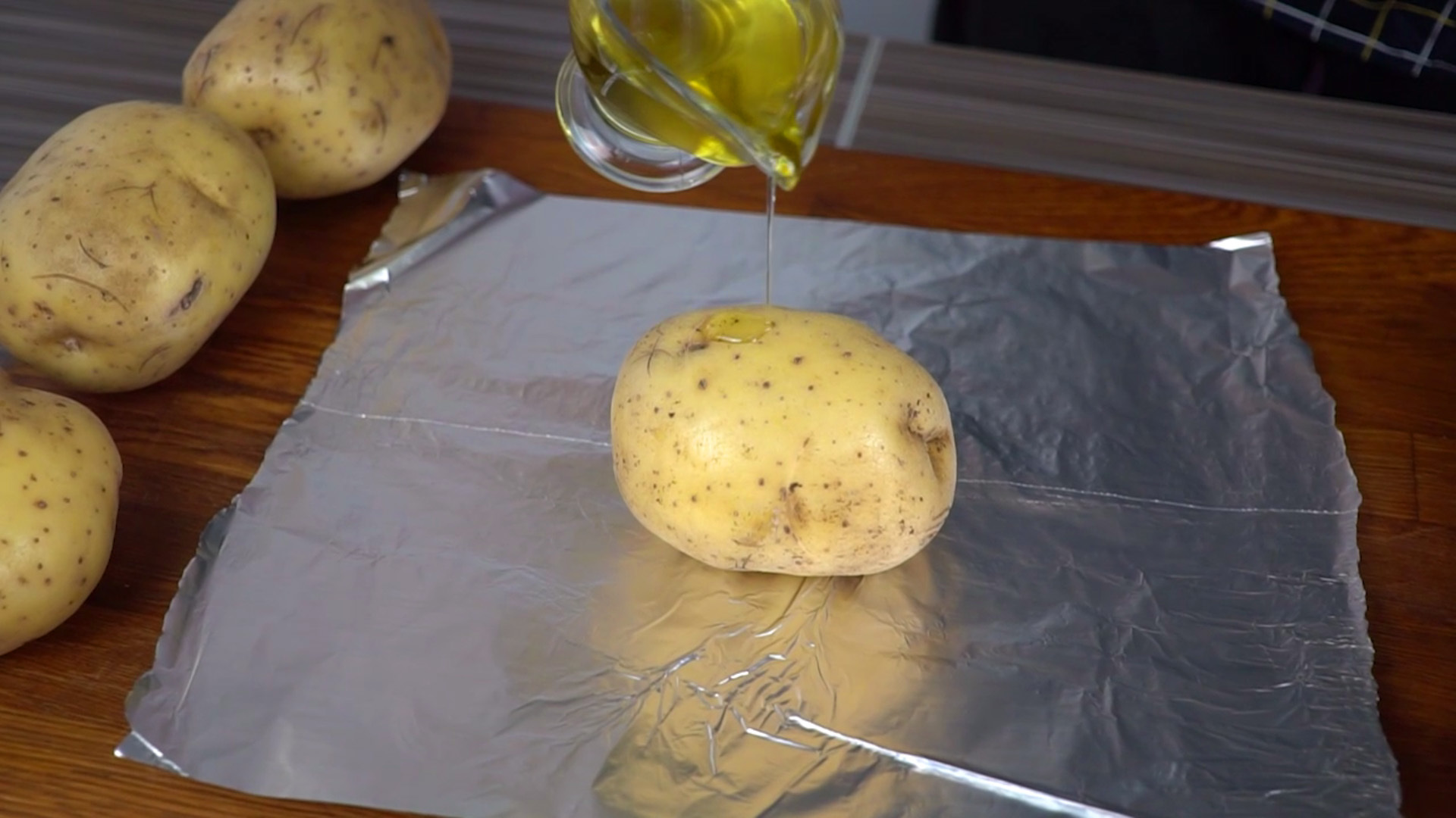 Potatoes are not crumbs! - My, Baked potato, Steak, Bacon, Cooking, Food, Ready, In the oven, Video recipe, Video, Longpost