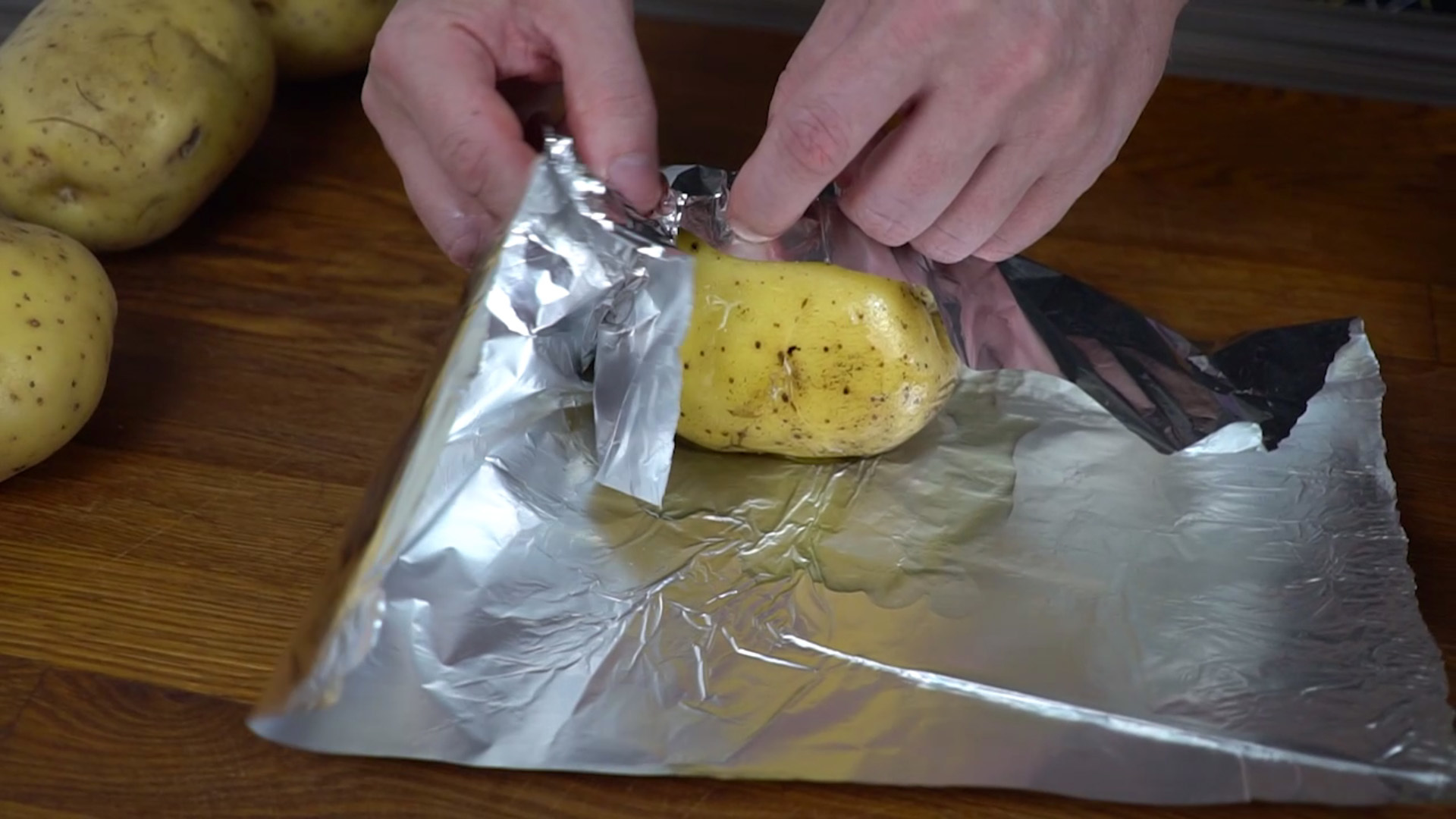 Potatoes are not crumbs! - My, Baked potato, Steak, Bacon, Cooking, Food, Ready, In the oven, Video recipe, Video, Longpost