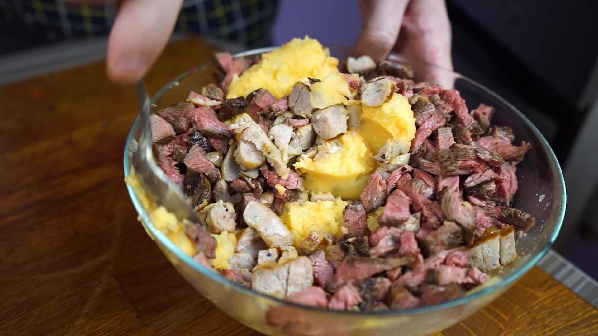 Potatoes are not crumbs! - My, Baked potato, Steak, Bacon, Cooking, Food, Ready, In the oven, Video recipe, Video, Longpost