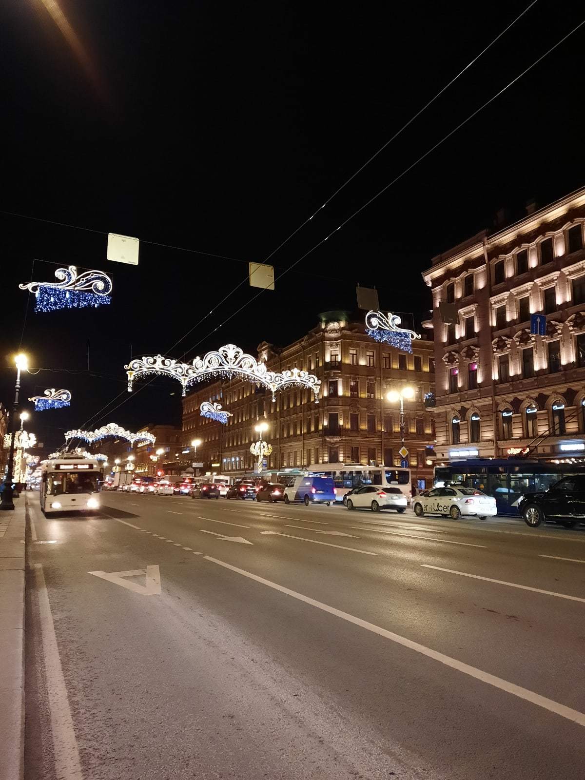 Невский проспект и Галерея. СПб, 10 декабря 2020 | Пикабу