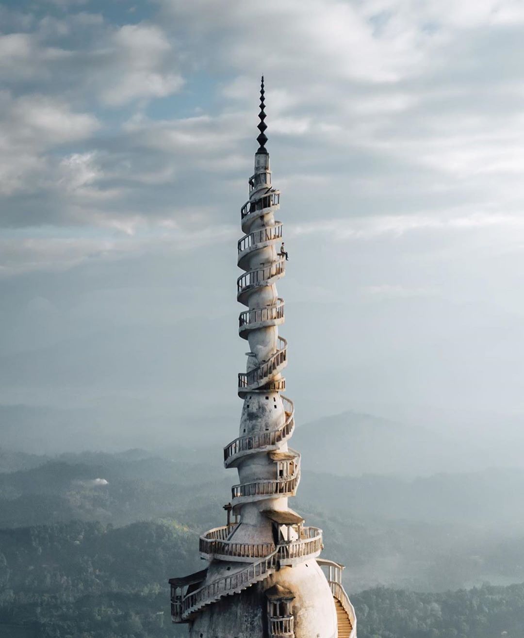 Spiral tower in Sri Lanka - Sri Lanka, Structure, Tower, Interesting, Constructions, Feel, Extreme, Height, Longpost, The photo