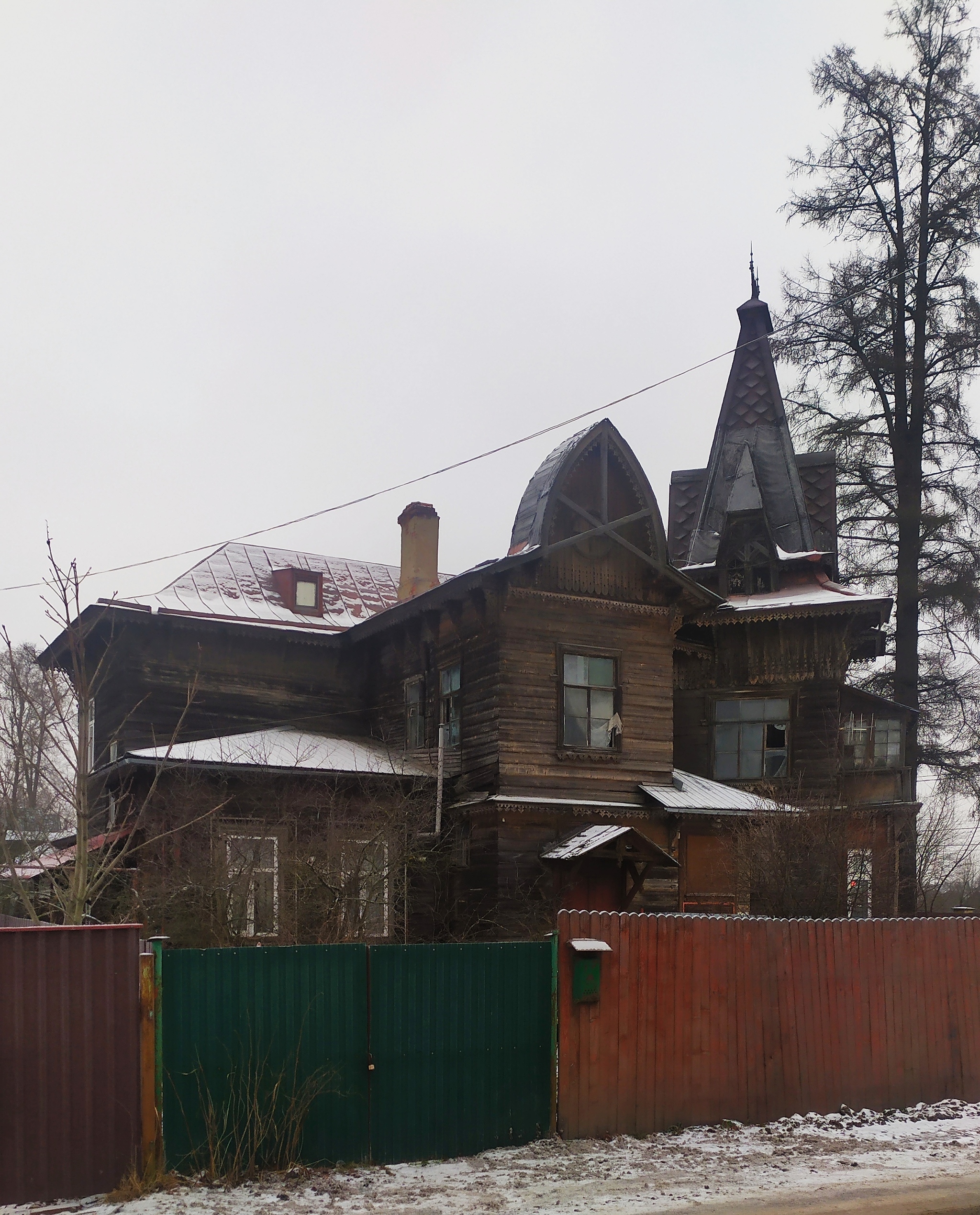 Village constructivism in the Leningrad region - My, House, Village, Architecture, Leningrad region, The photo, Longpost