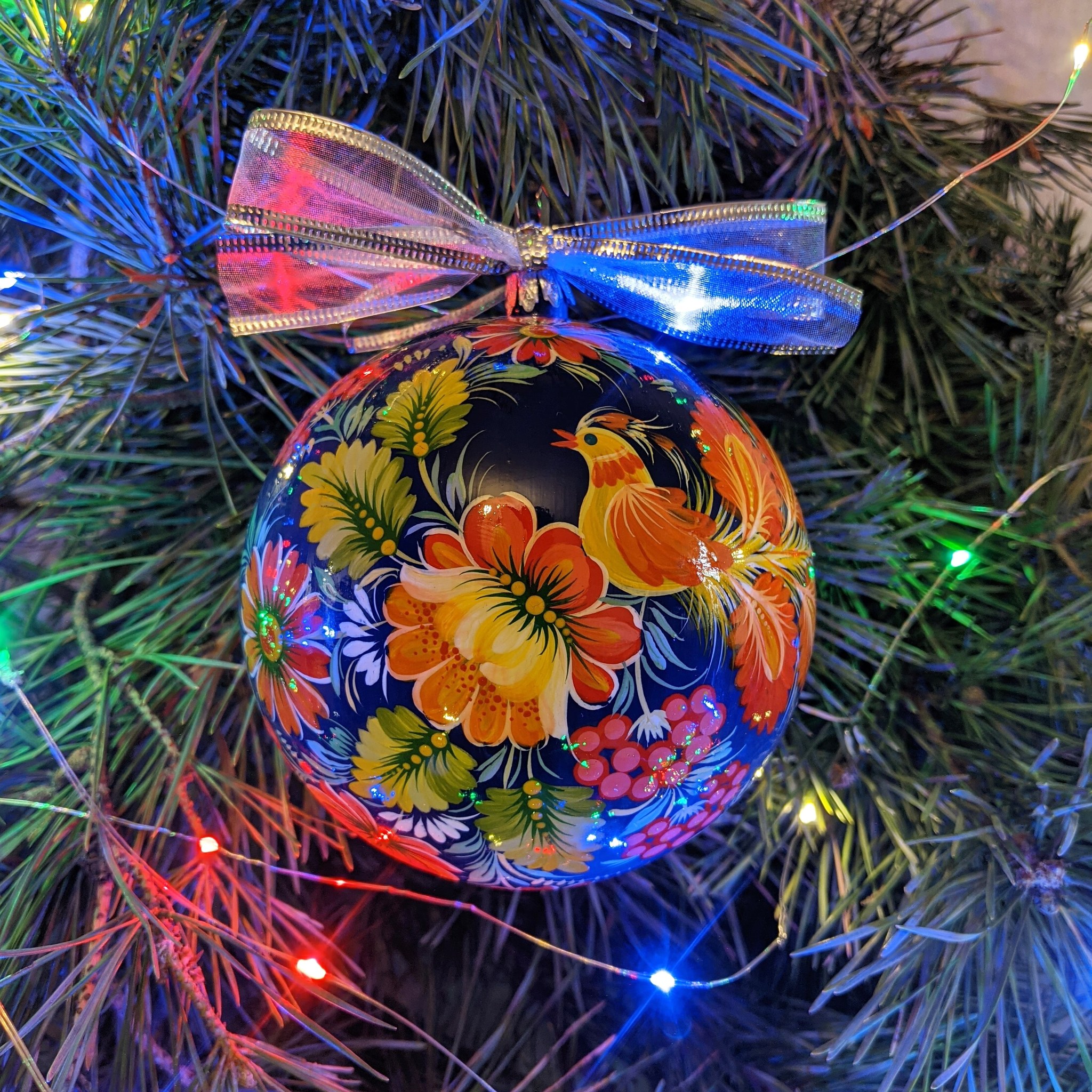 Christmas balls with Petrikov painting - My, Needlework with process, Petrikovskaya painting, Christmas decorations, Flowers, Paints, Longpost