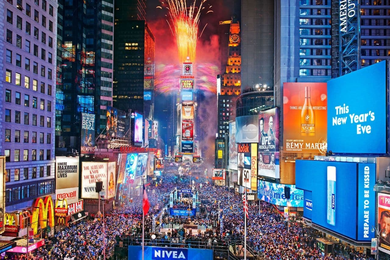Впервые за 114 лет на площади Таймс-сквер в Новый год не будет людей |  Пикабу