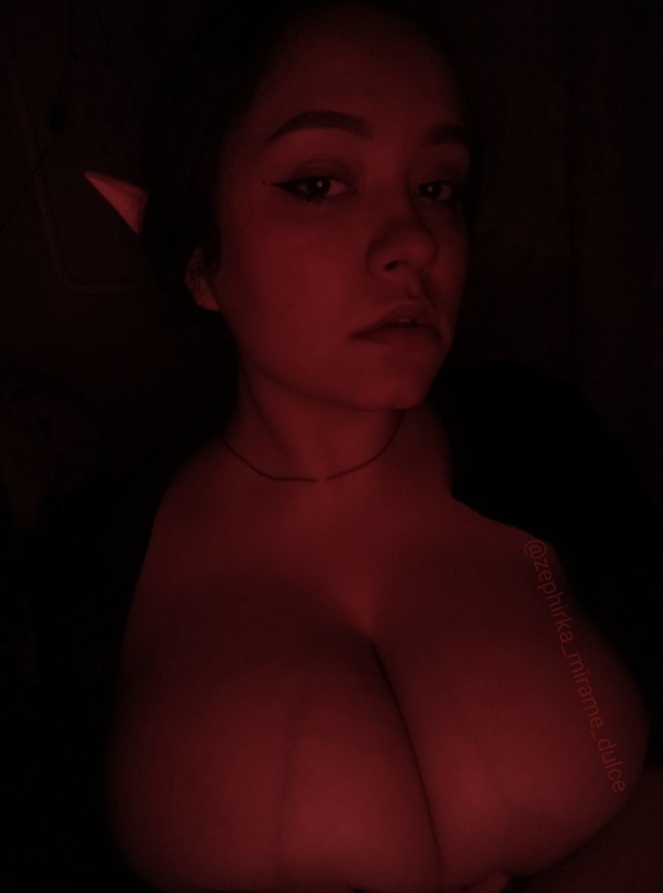 A little red - NSFW, My, Red, Erotic, Breast, Longpost