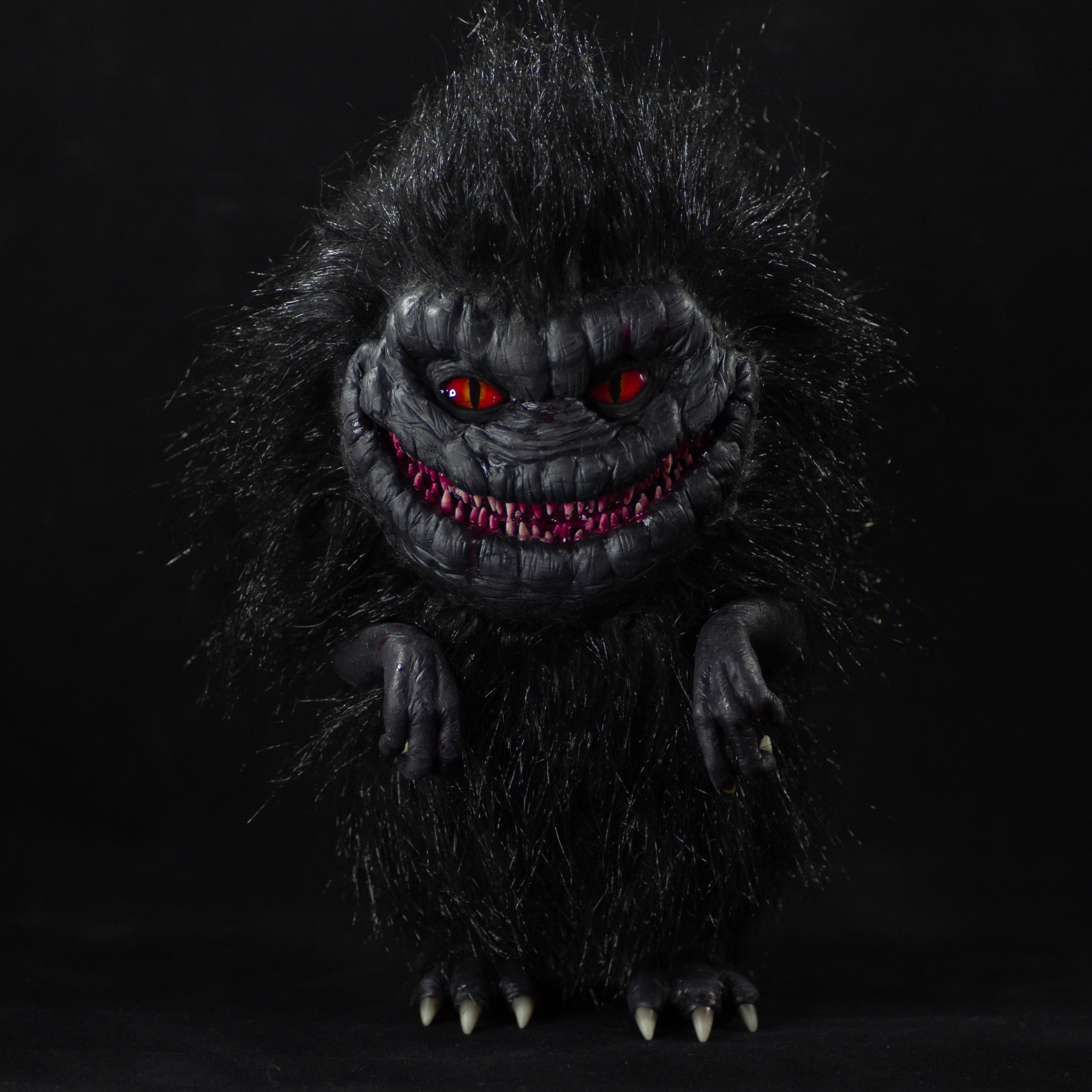 Critters перевод. Игрушка Зубастик монстр.