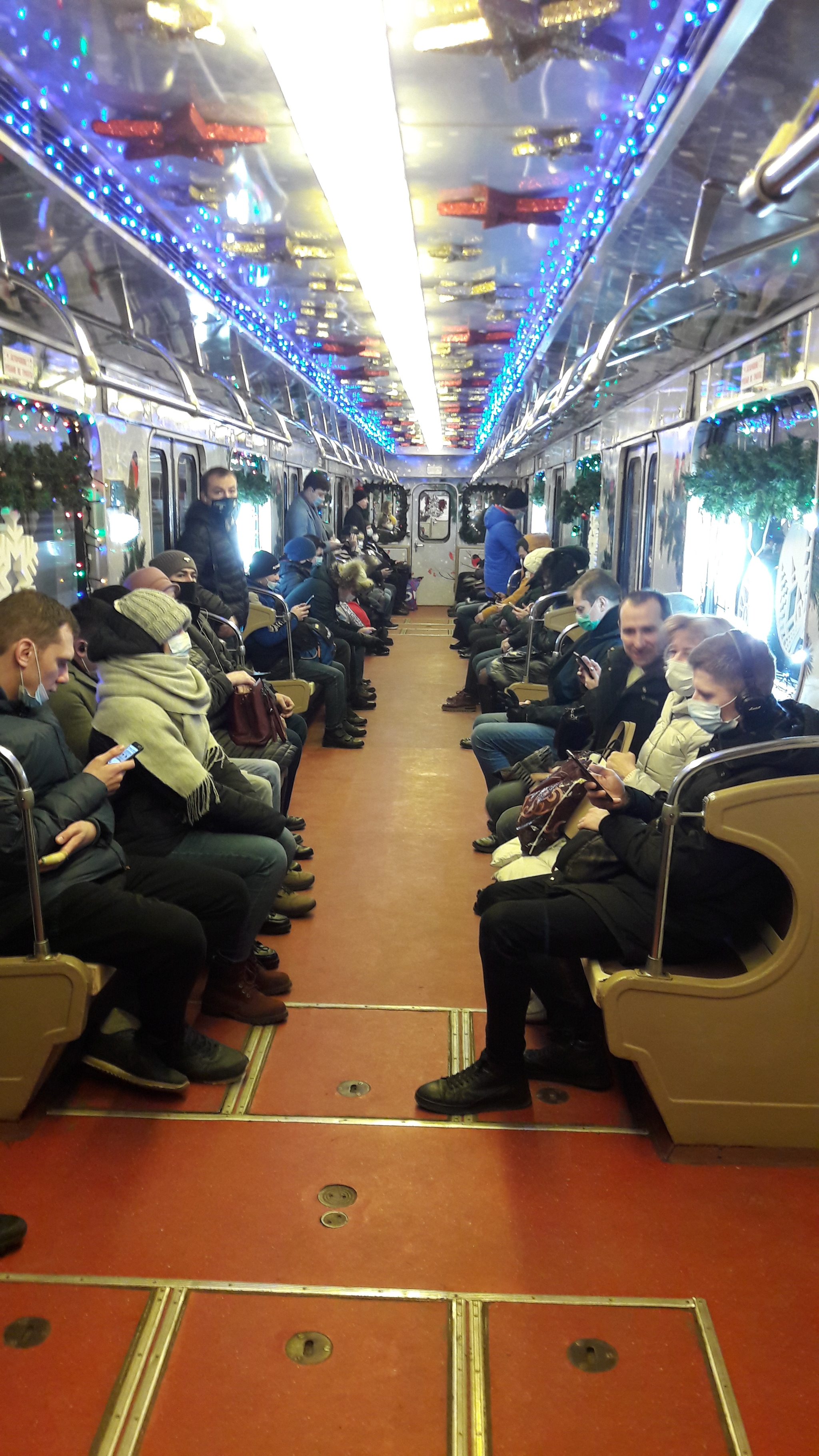 In the Moscow metro! - My, Moscow Metro, New Year, A train, Video, Longpost