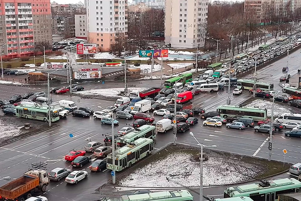 I need it urgently! - Road, Minsk, Congestion, Crossroads, Motorists, Traffic rules